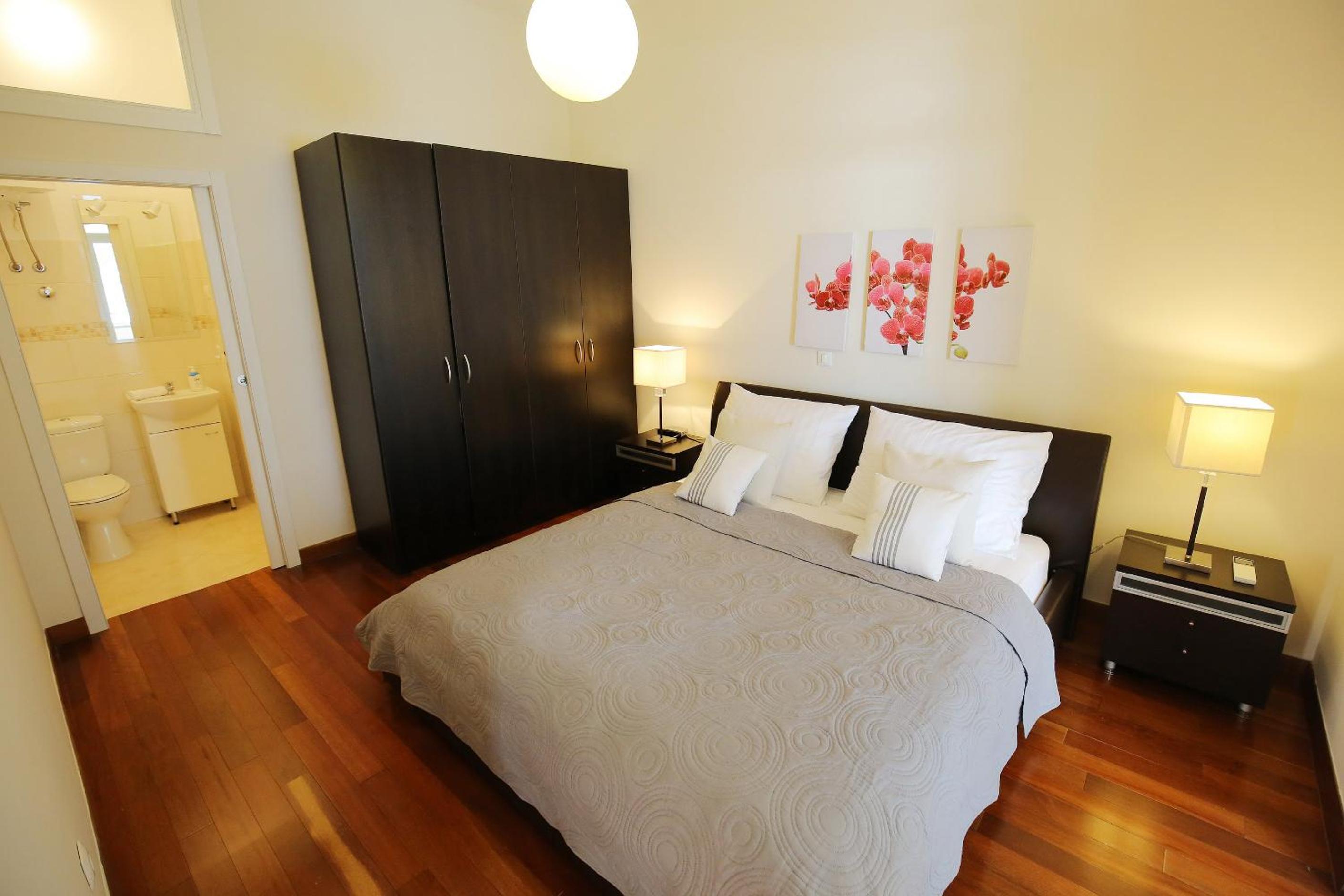 SeaFront Beach Apartment - DIRECTLY AT THE BEACH view 3