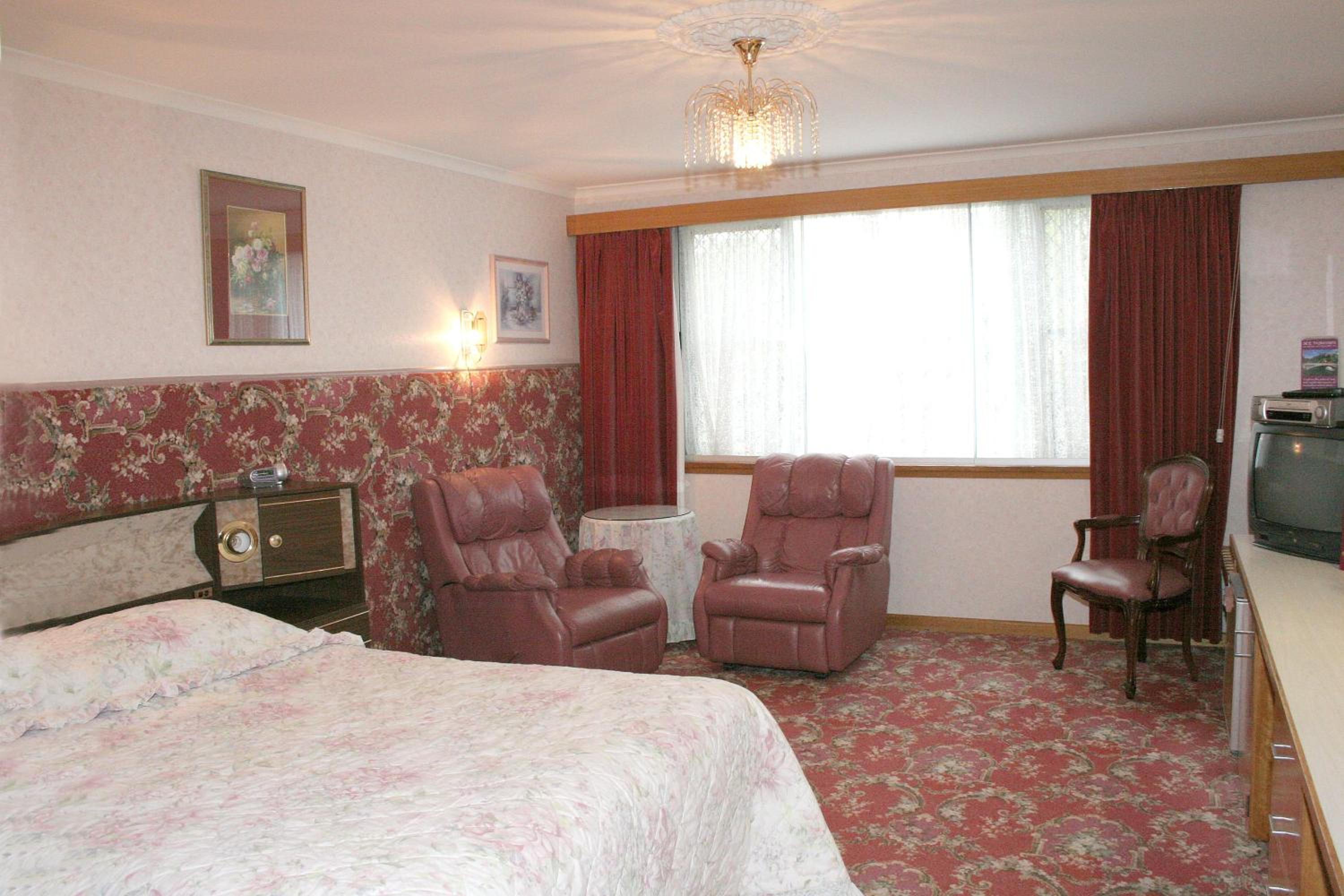 Motel Mayfair on Cavell