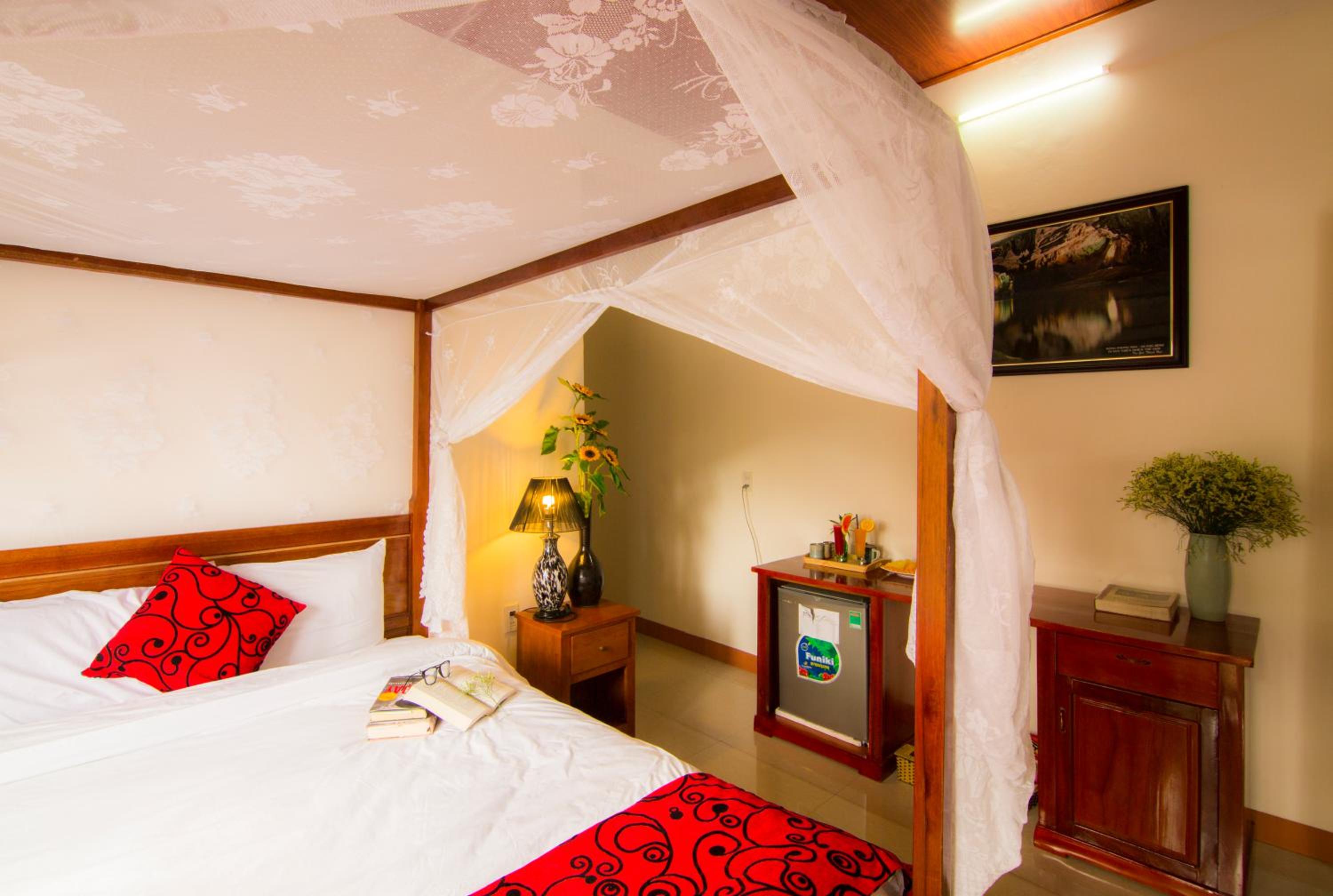 Phong Nha Lake House Resort