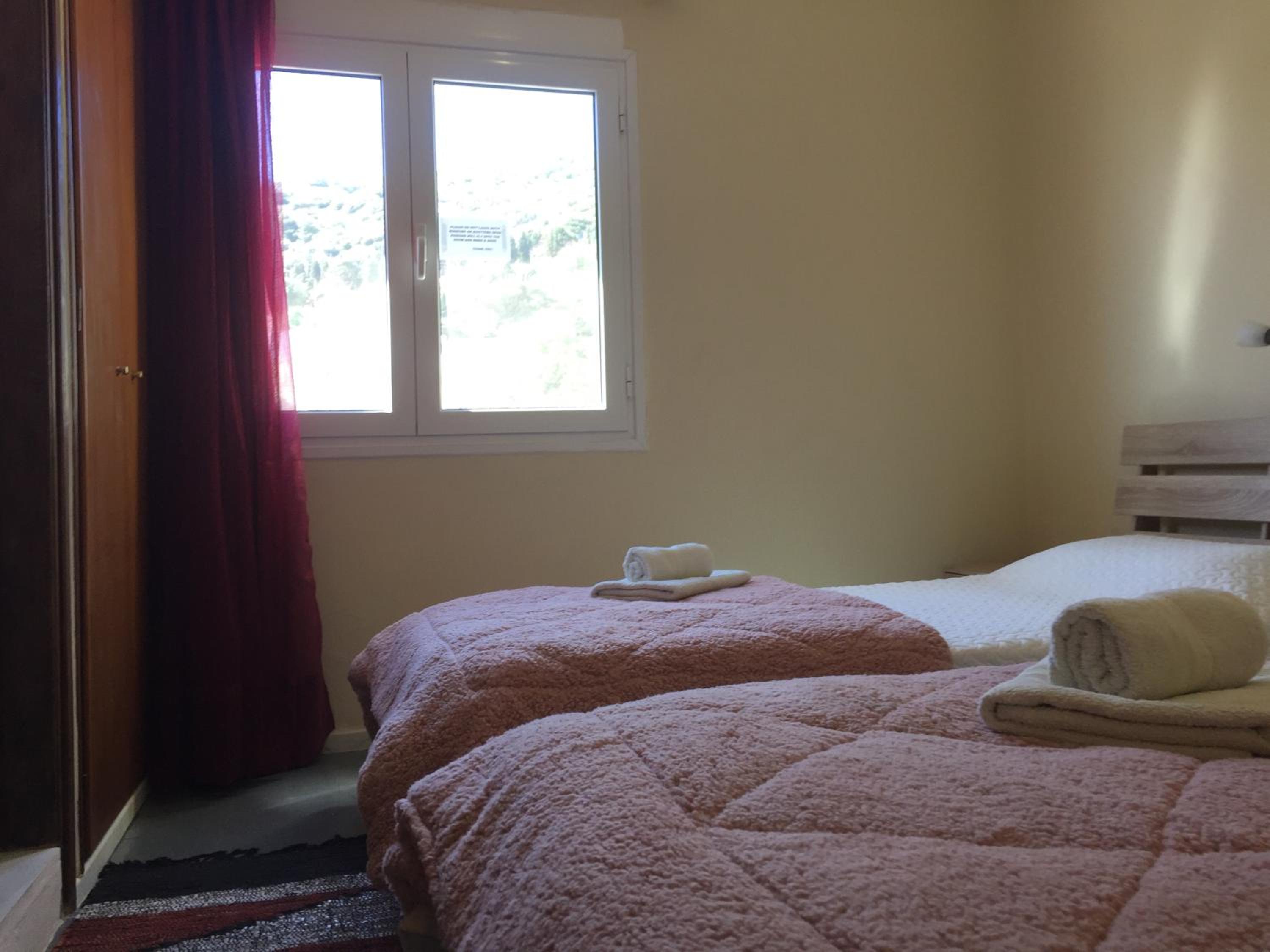 Platanos Rooms