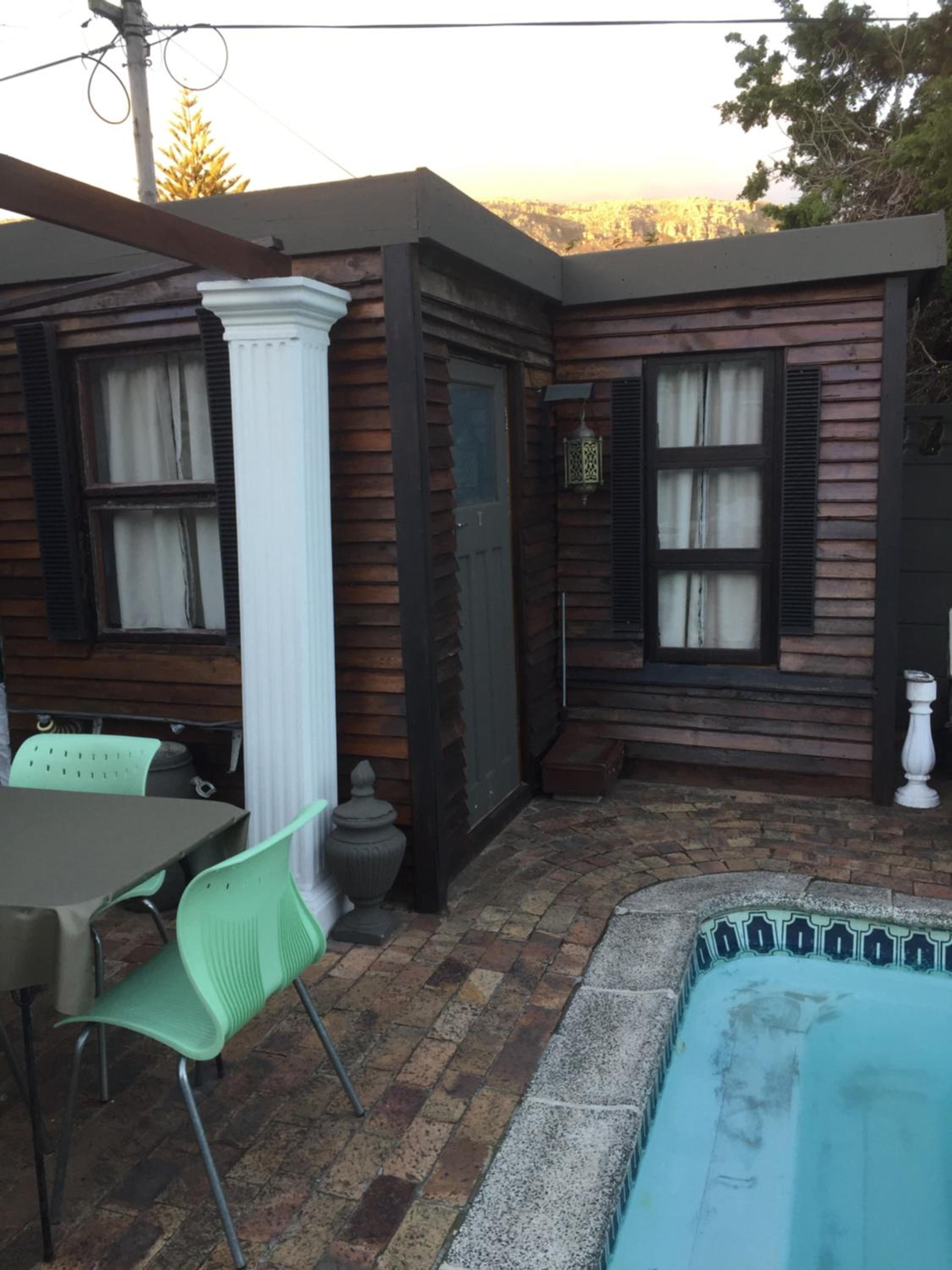Leo's Den