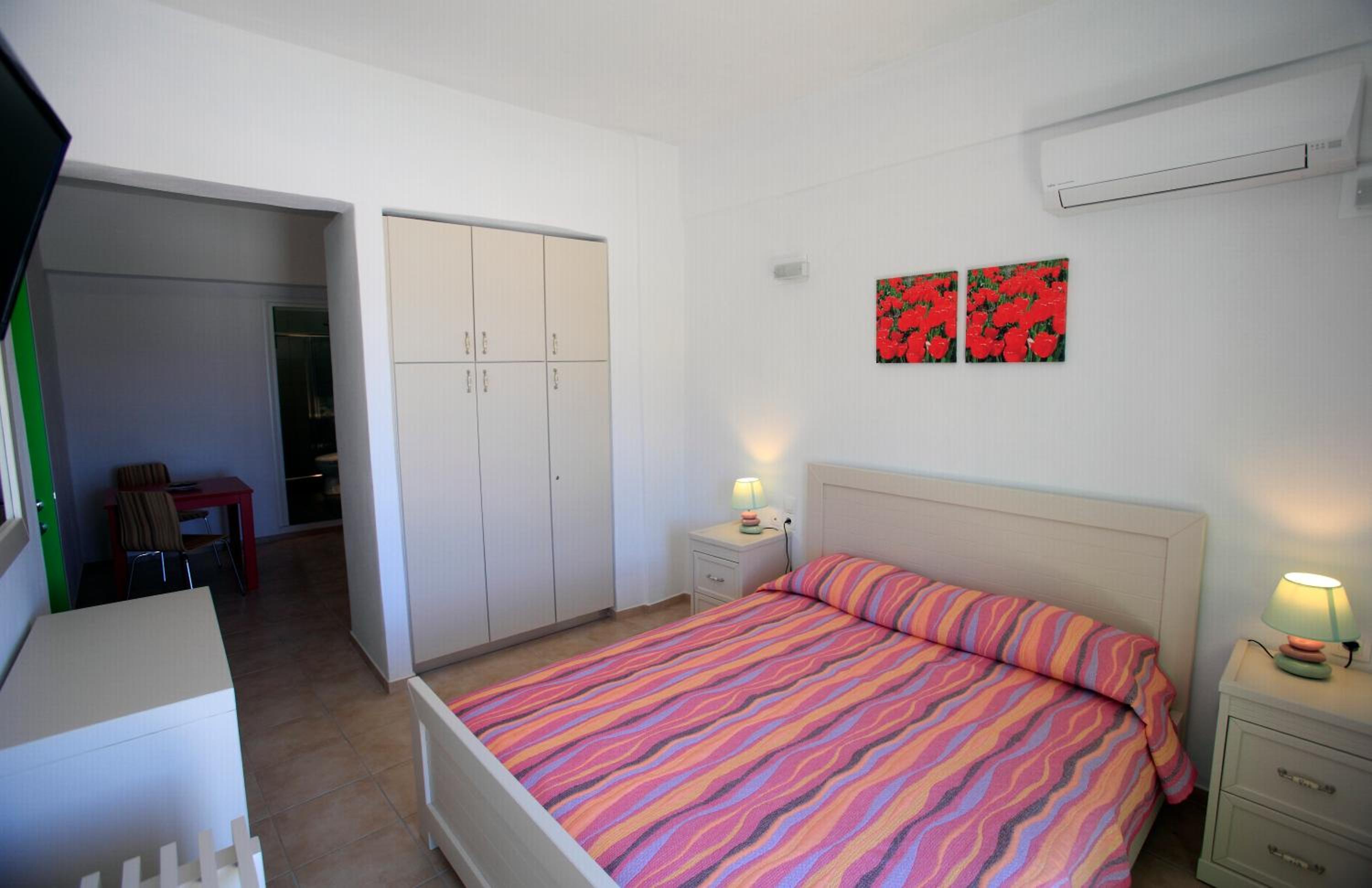 Kastellos Apartments Sikinos photo 3