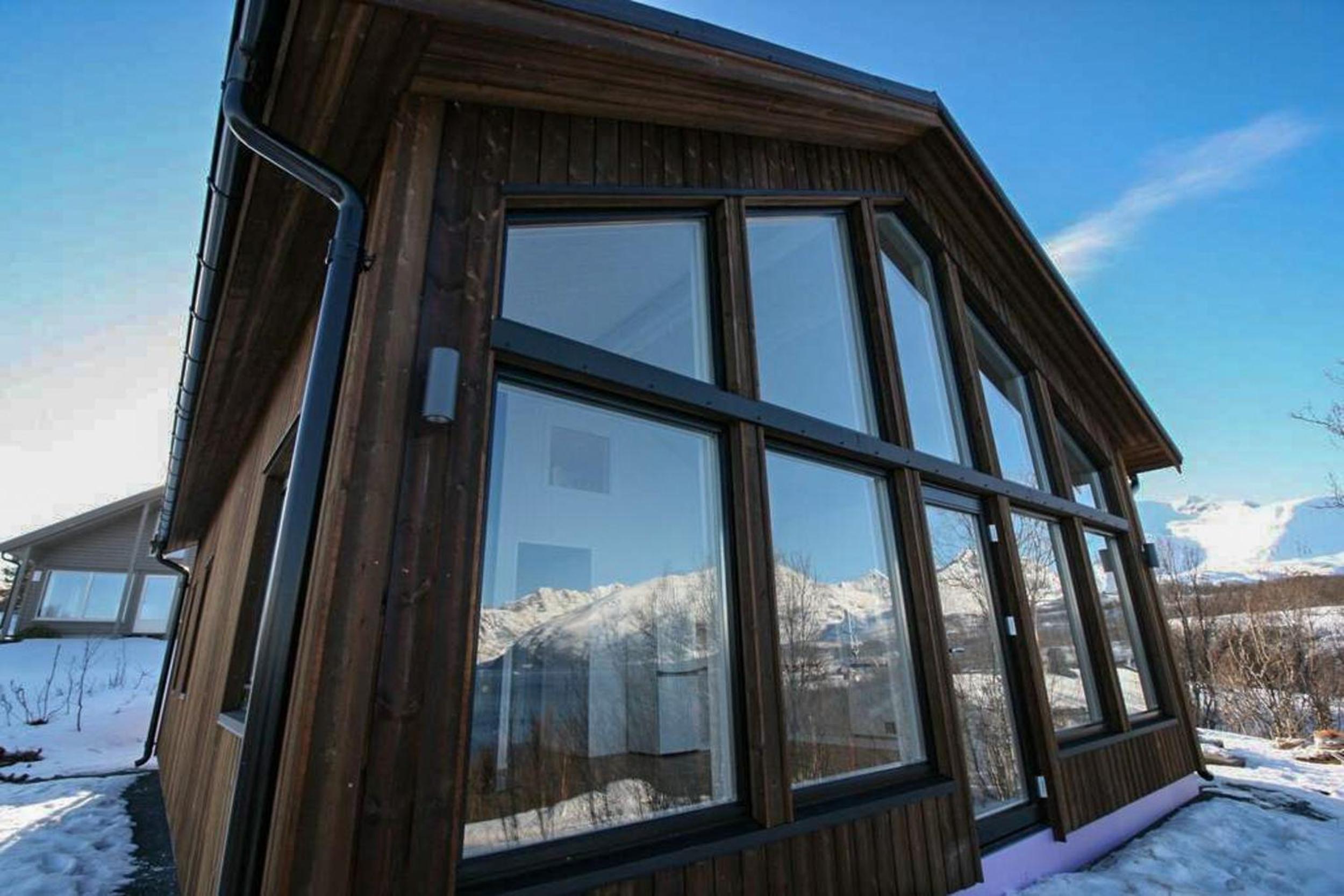Aurora View Cabin
