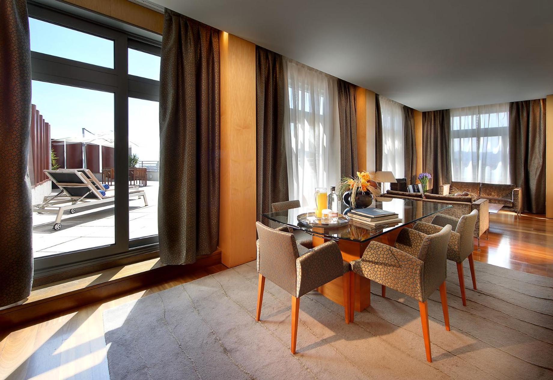 Eurostars Grand Marina 17