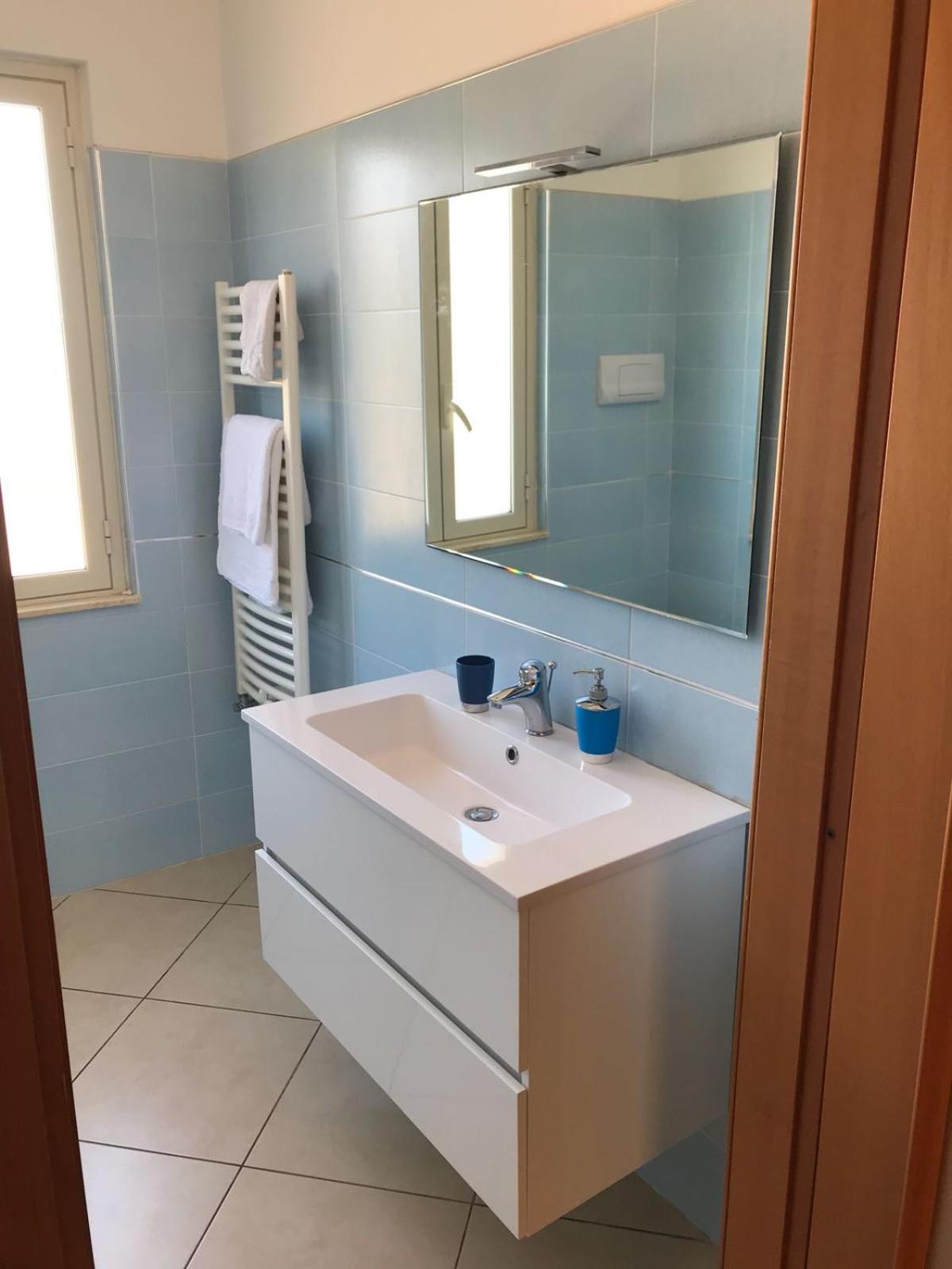 B&B Iris en Taormina — bathroom