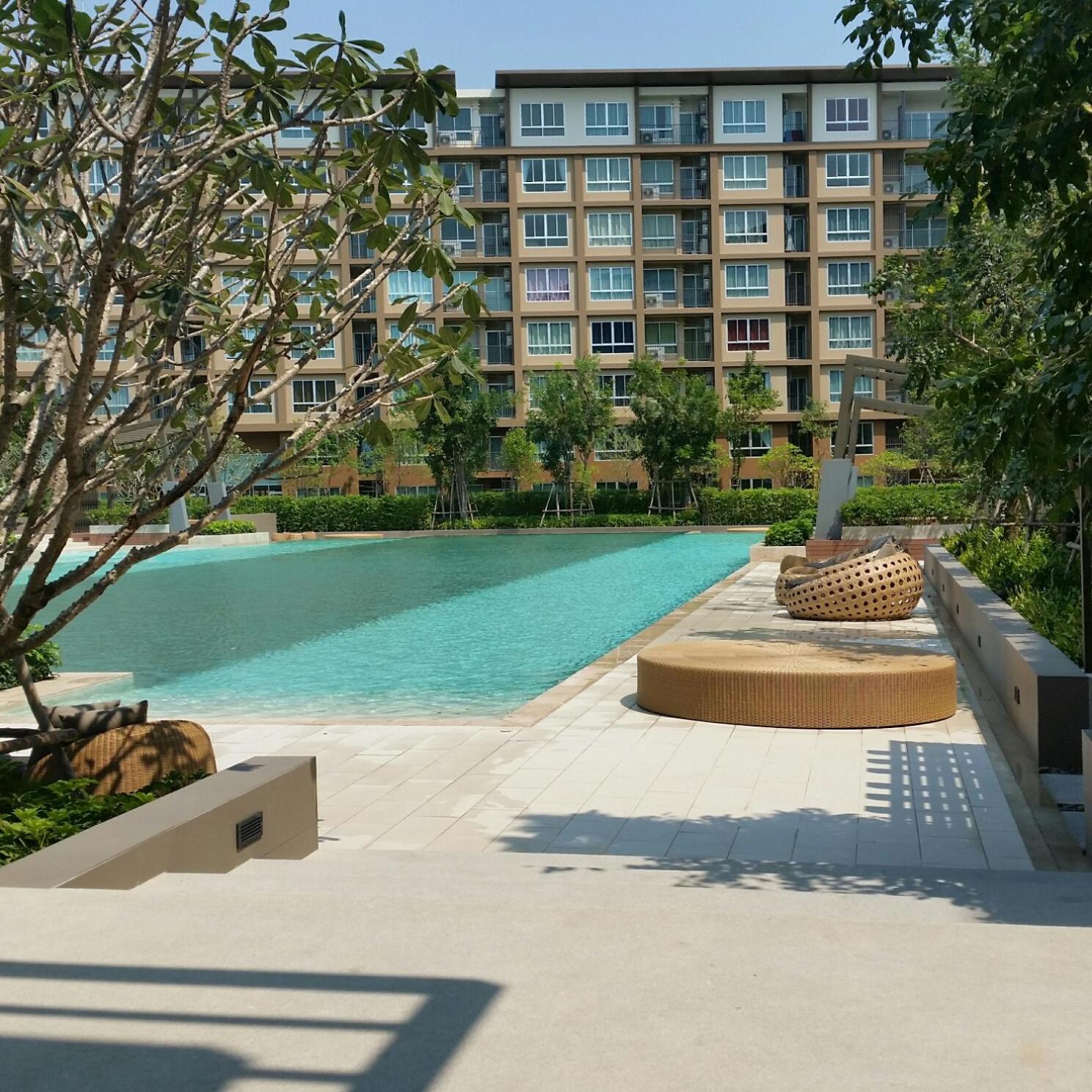 Baan Thew Lom by Meaw