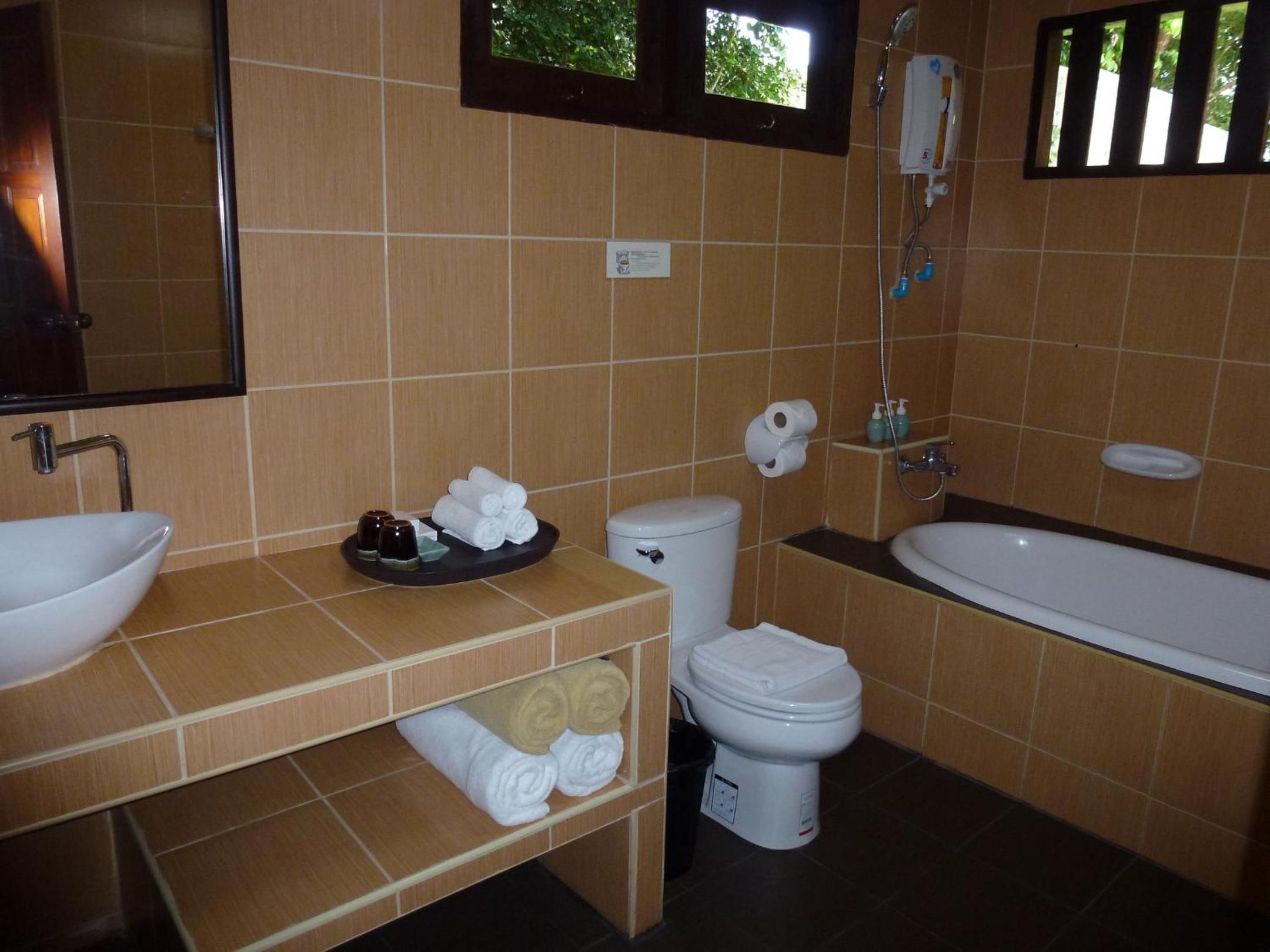 Baan Laem Noi Villa's