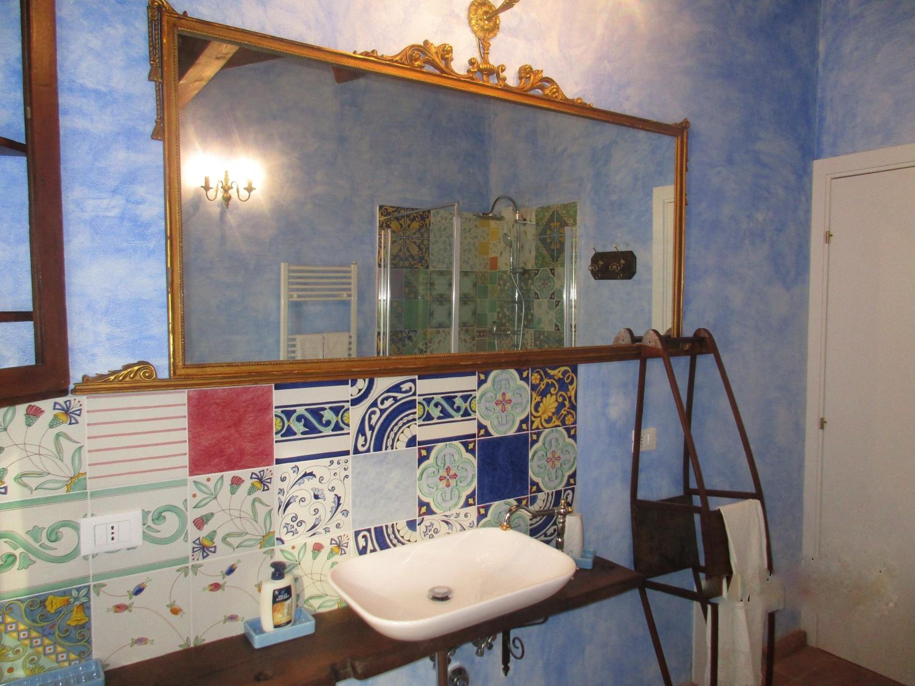 Photo 48