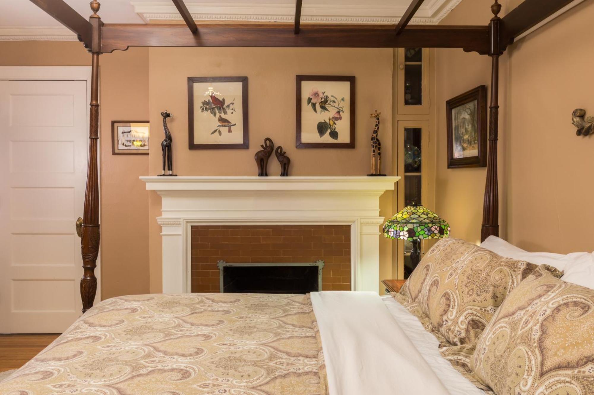 Ringling House Bed & Breakfast