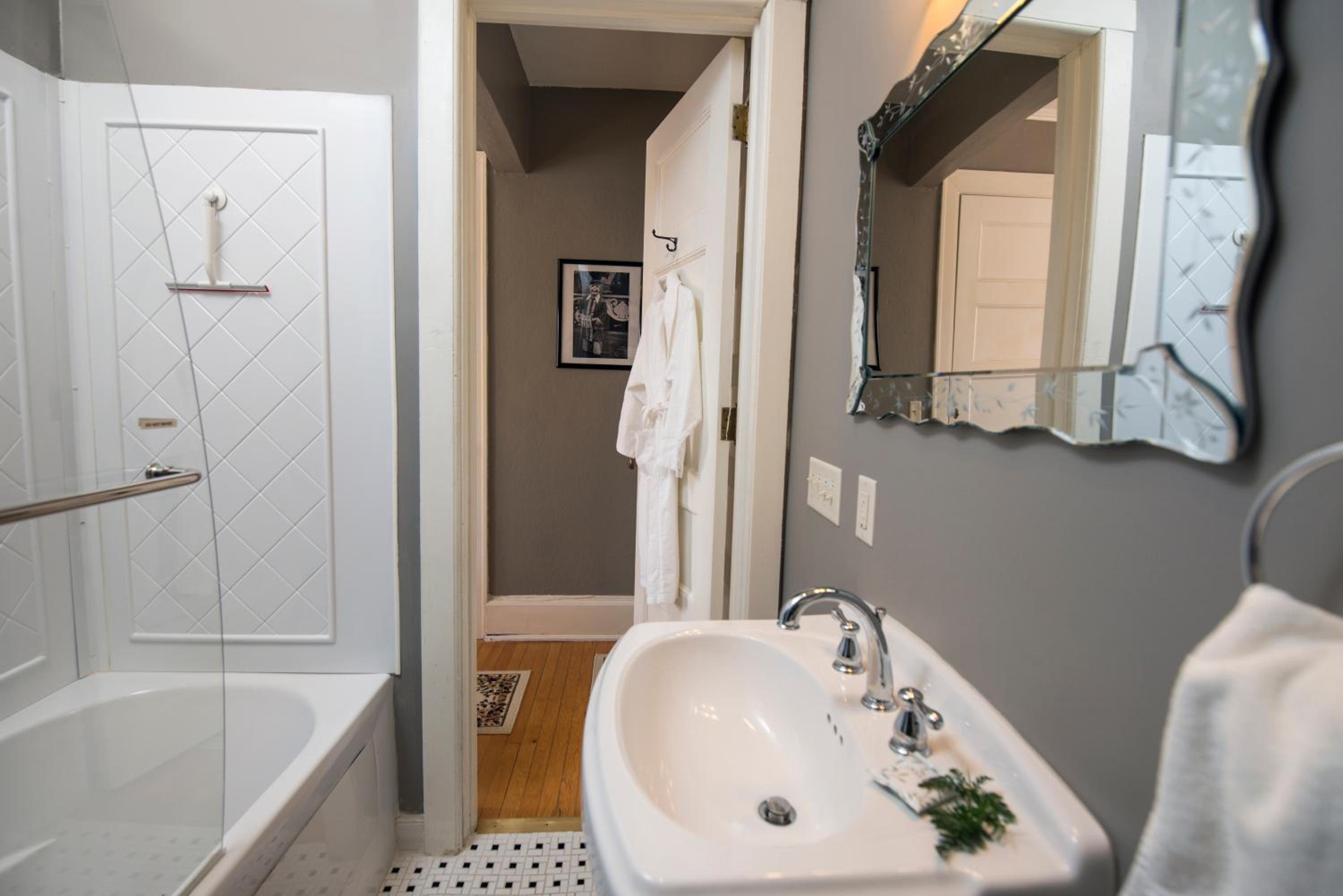 Ringling House Bed & Breakfast
