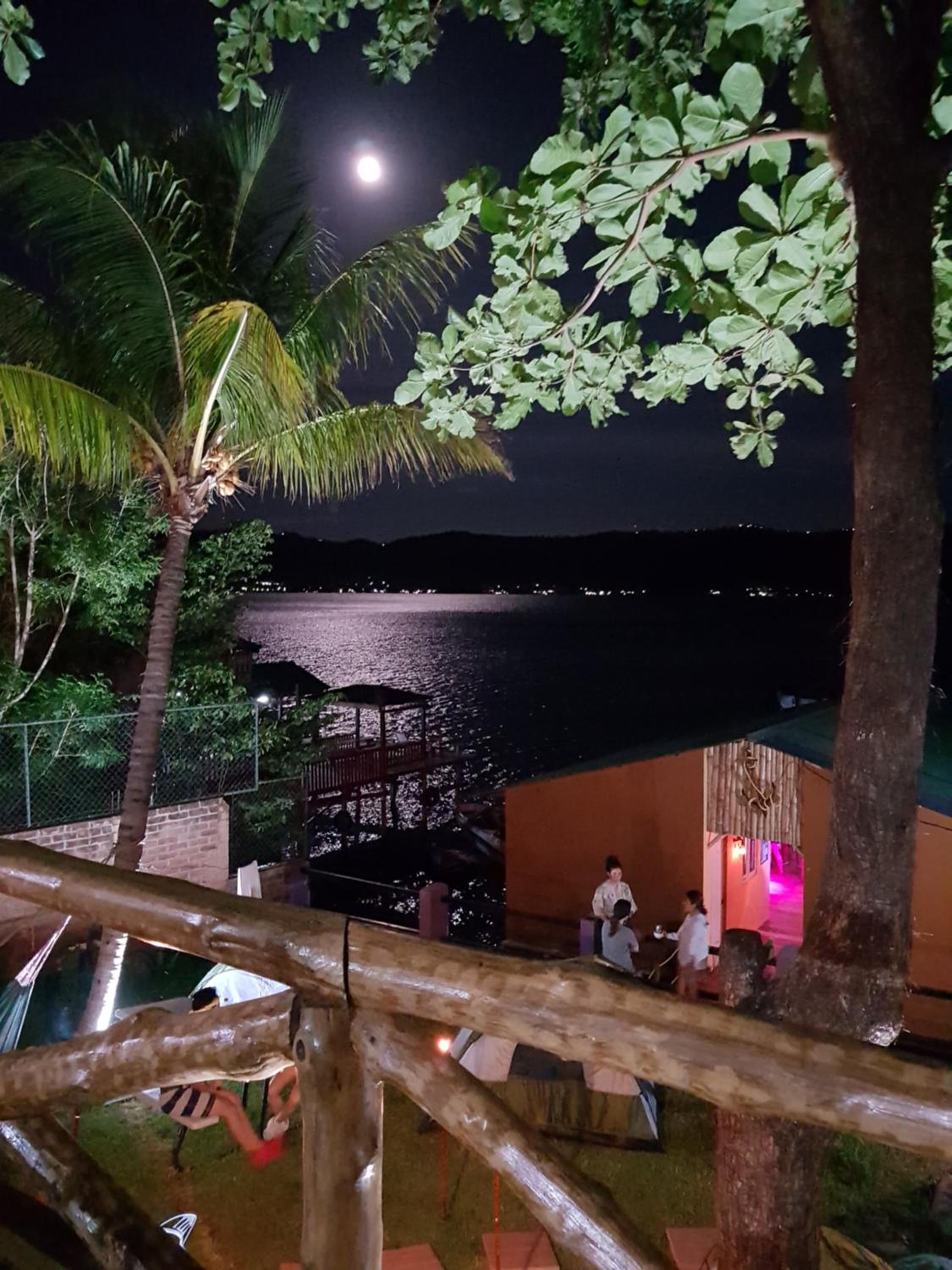 Captain Morgan Hostel Lake Coatepeque