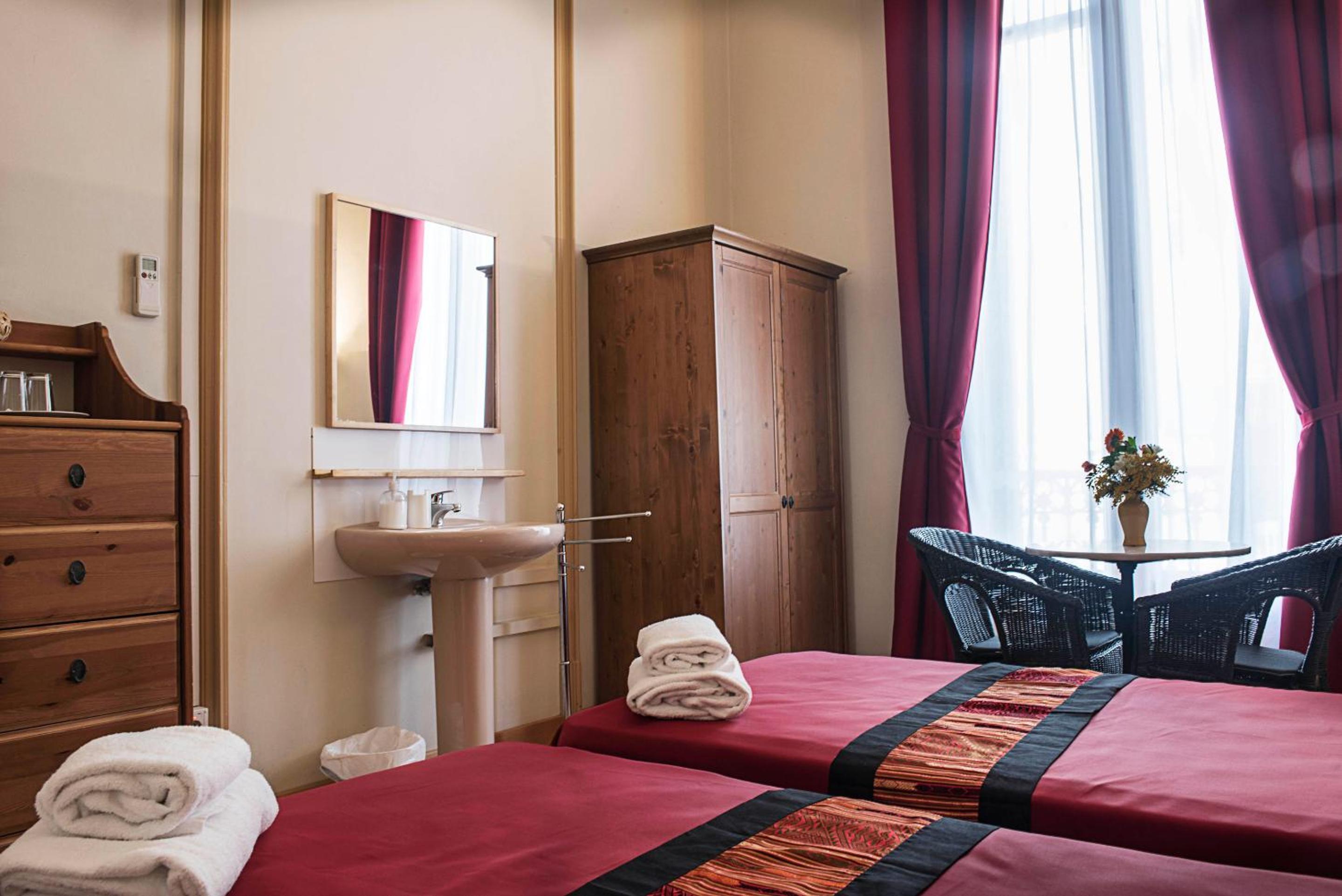 hotel room