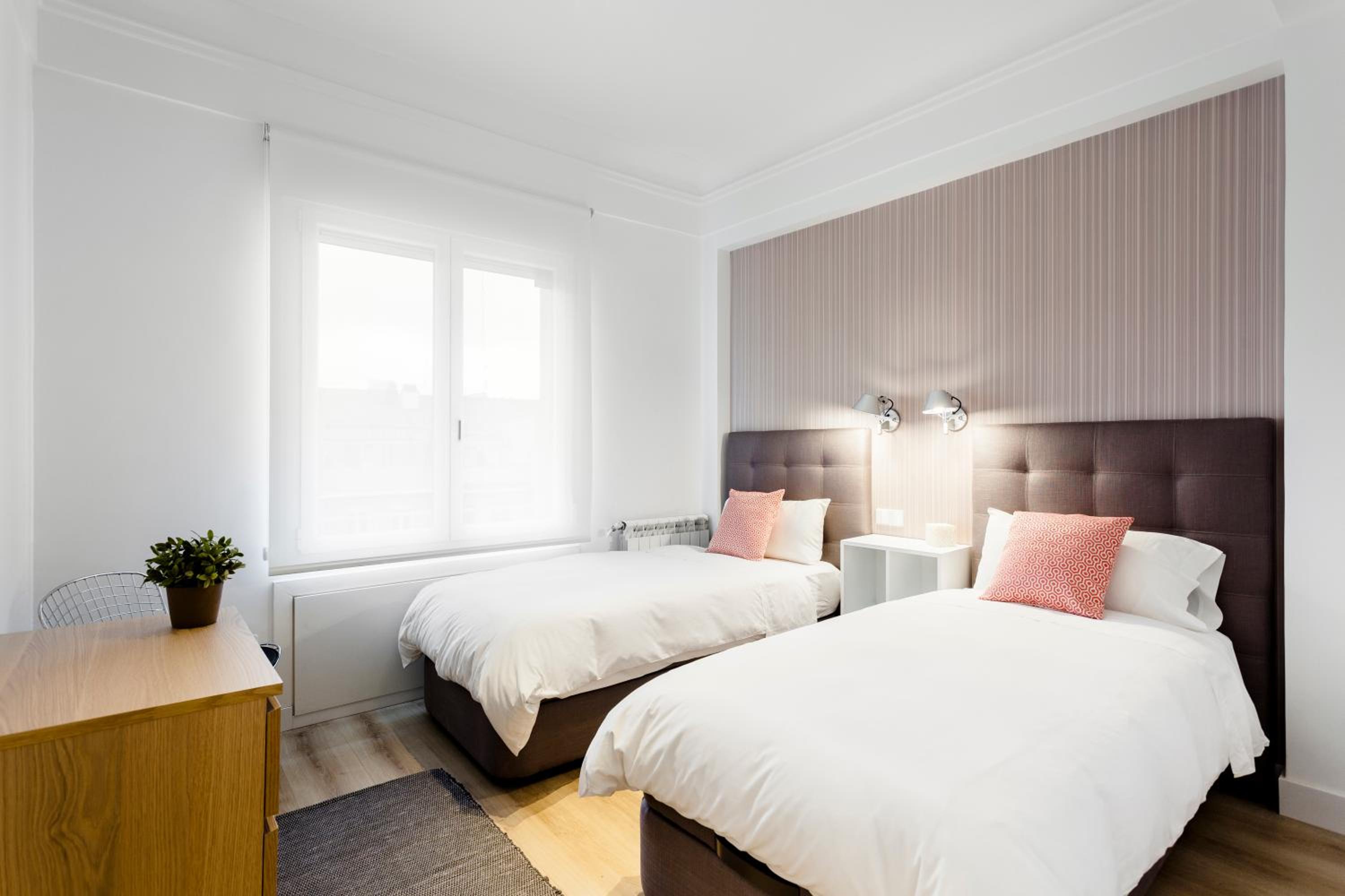 Jose Abascal Apartment by Flatsweethome