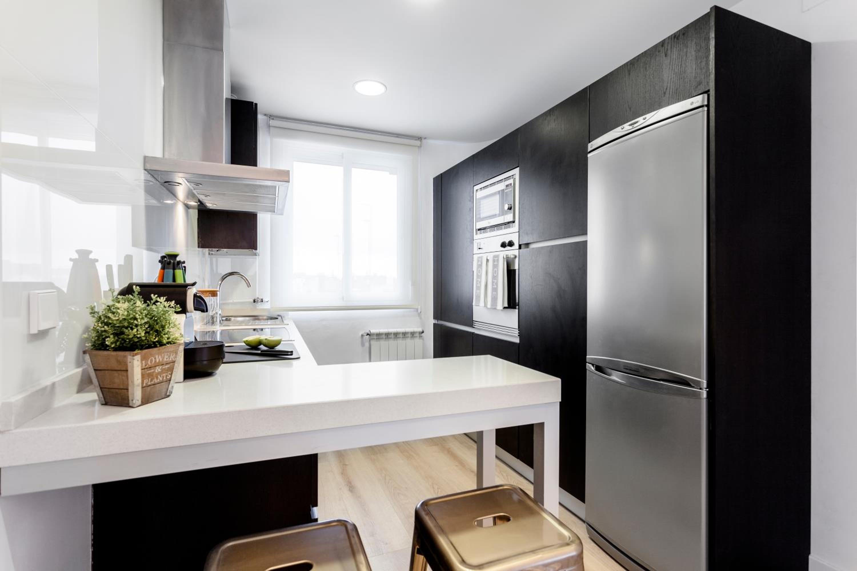 Jose Abascal Apartment by Flatsweethome