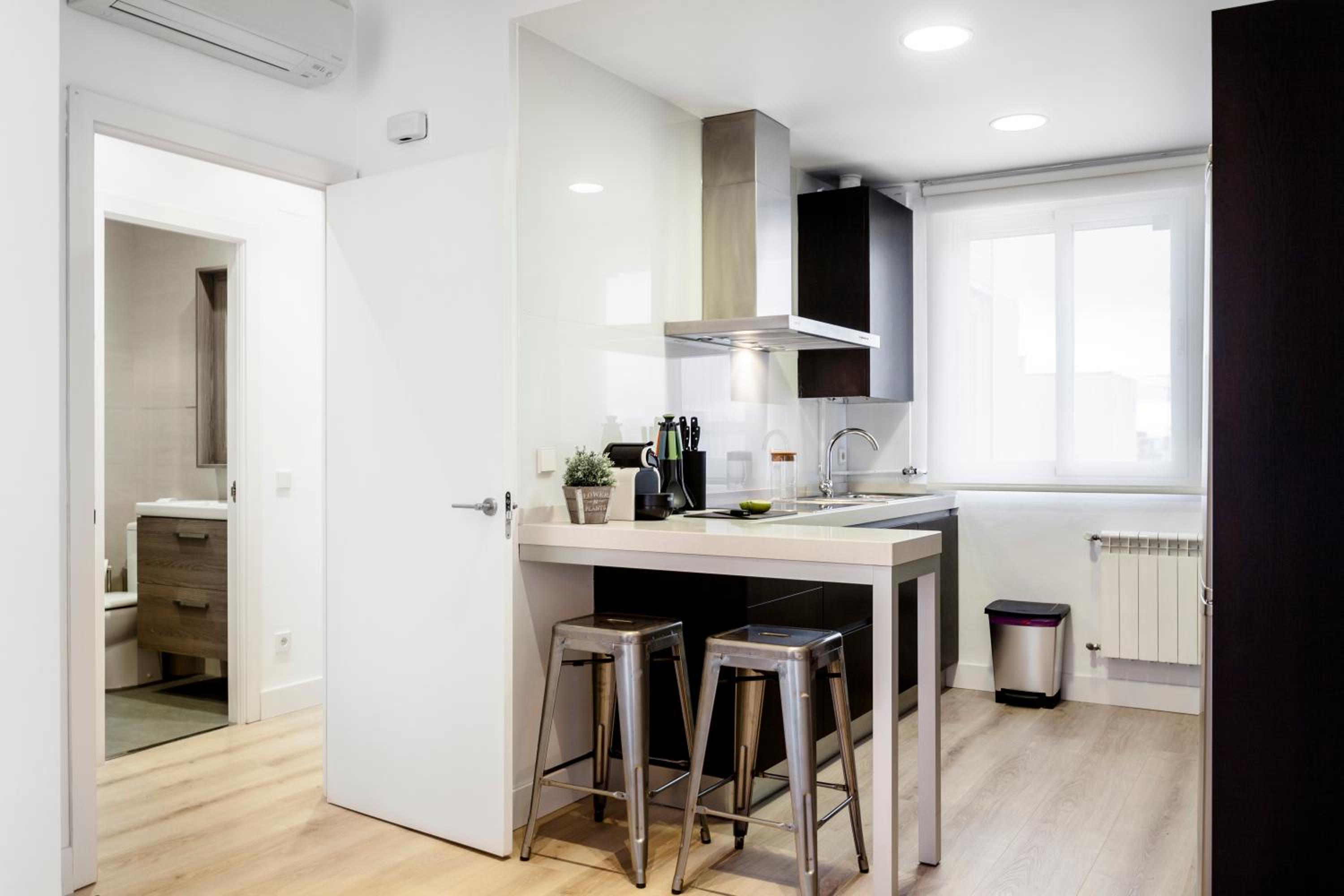 Jose Abascal Apartment by Flatsweethome