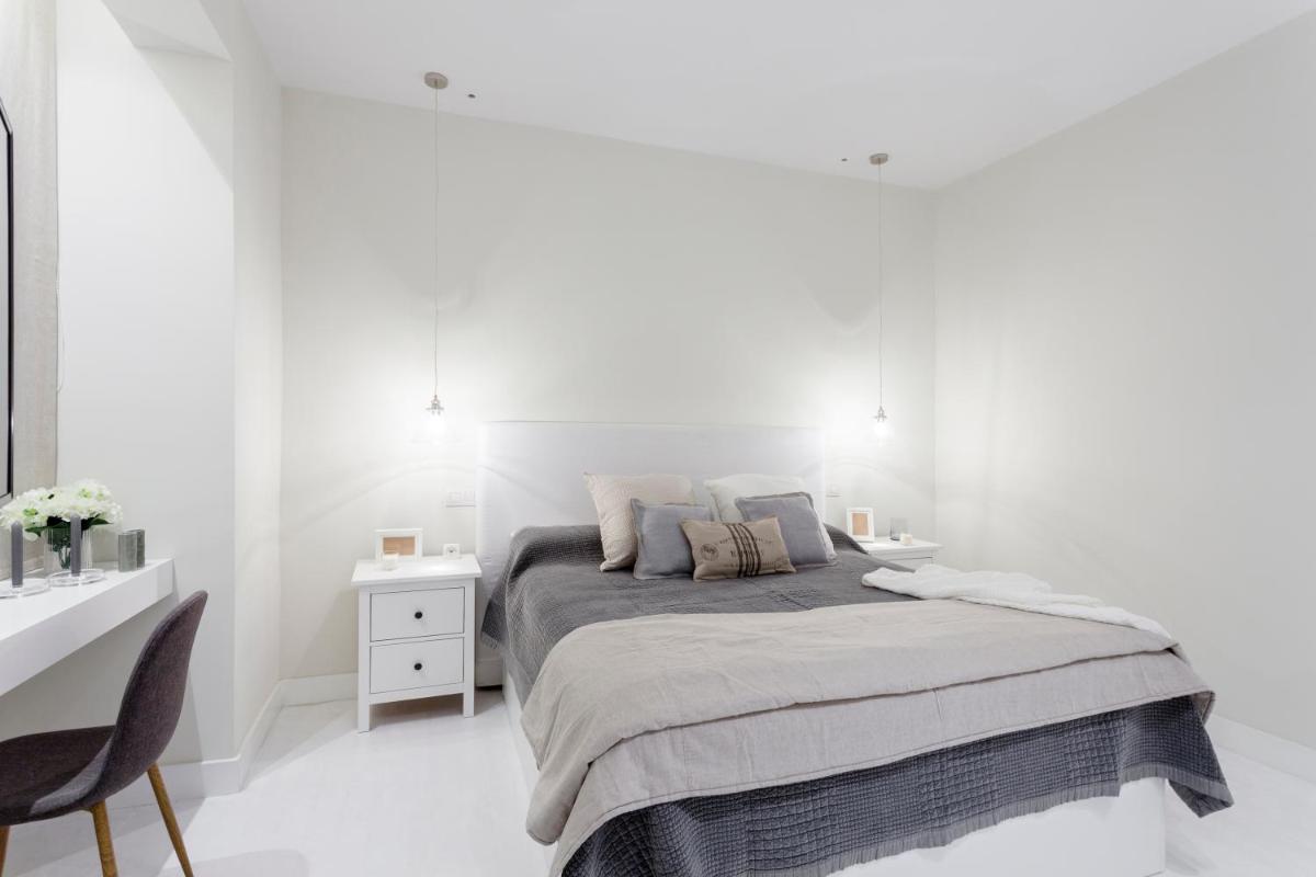 Alcantara Apartment by Flatsweethome