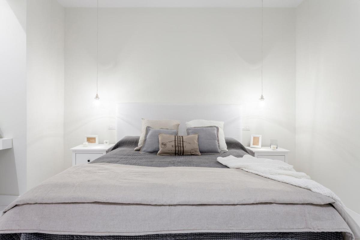Alcantara Apartment by Flatsweethome