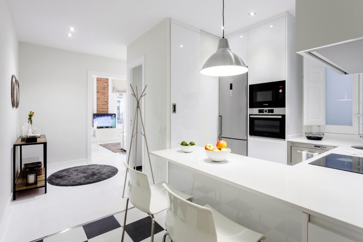 Alcantara Apartment by Flatsweethome