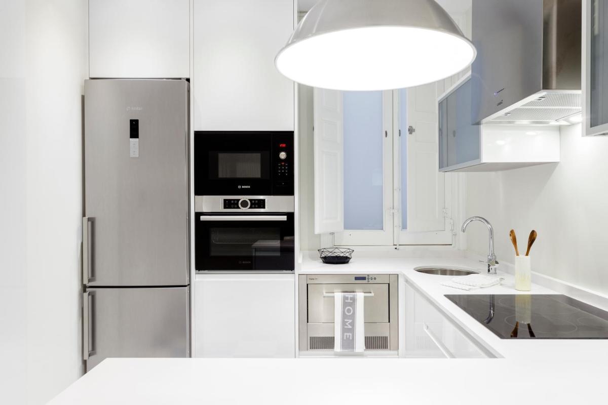 Alcantara Apartment by Flatsweethome