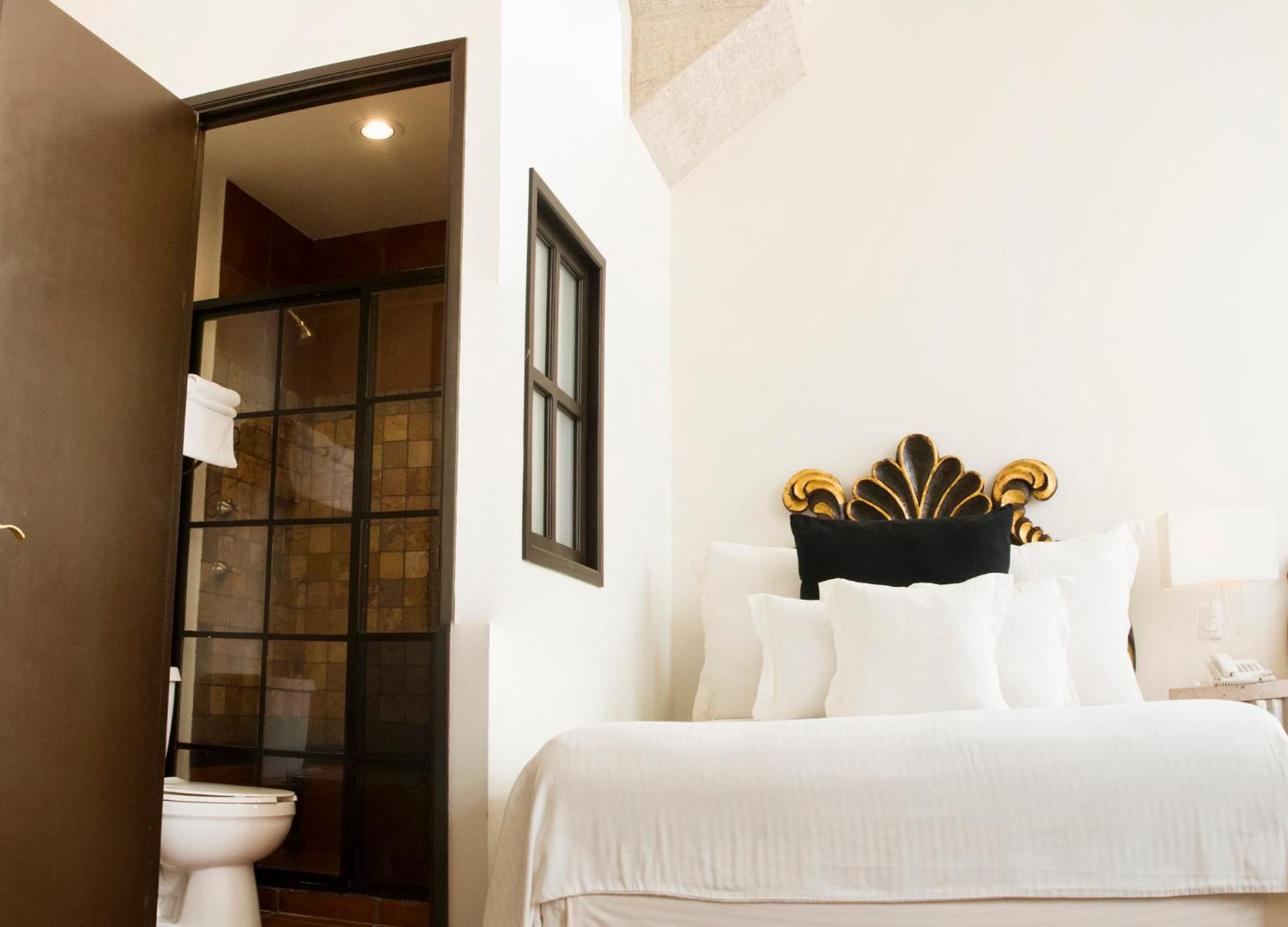 Hotel Herencia By Hosting House - Property Image 56