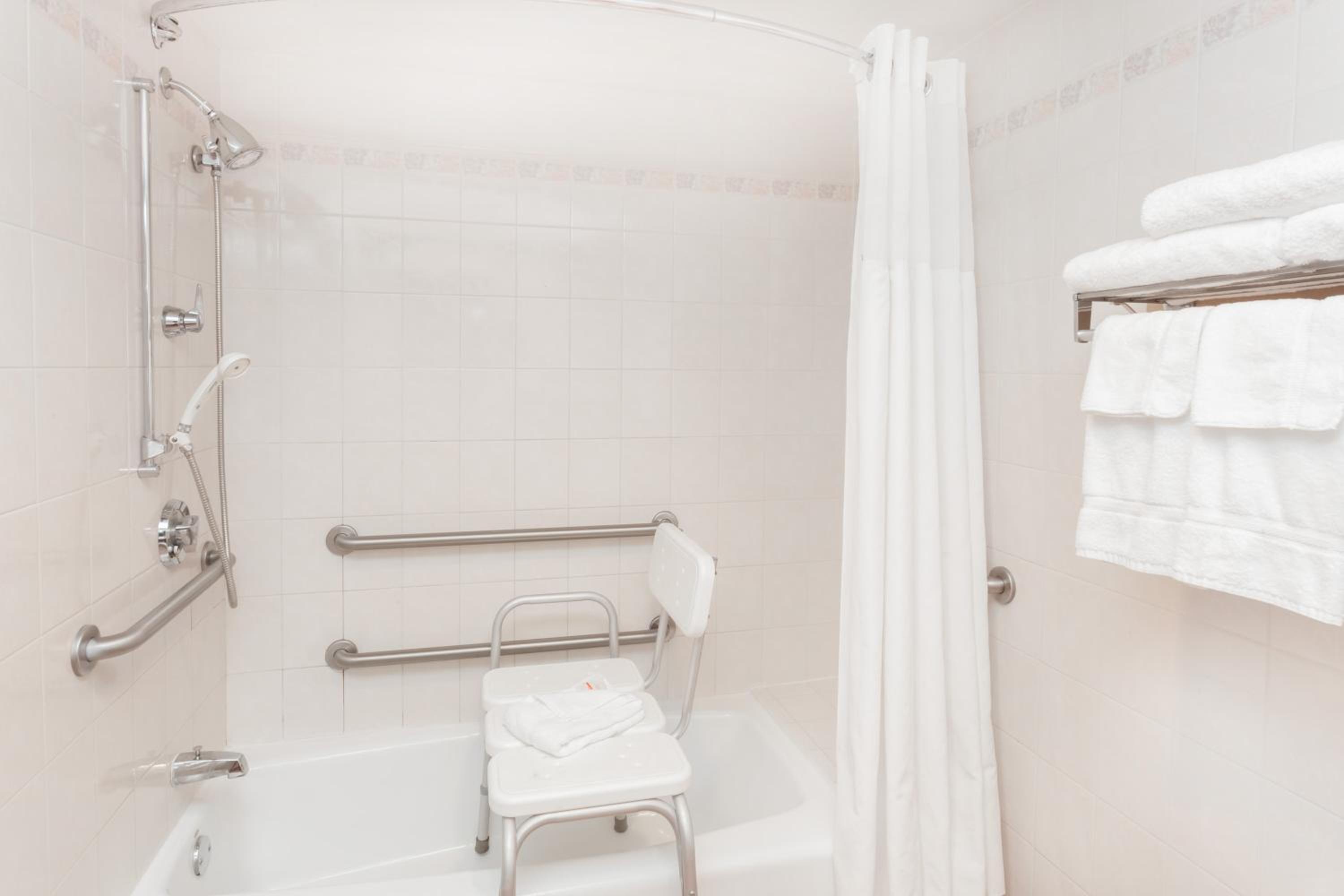 Hammond Vacations - Ramada by Wyndham Hammond Hotel  Conference Center - Property Image 3