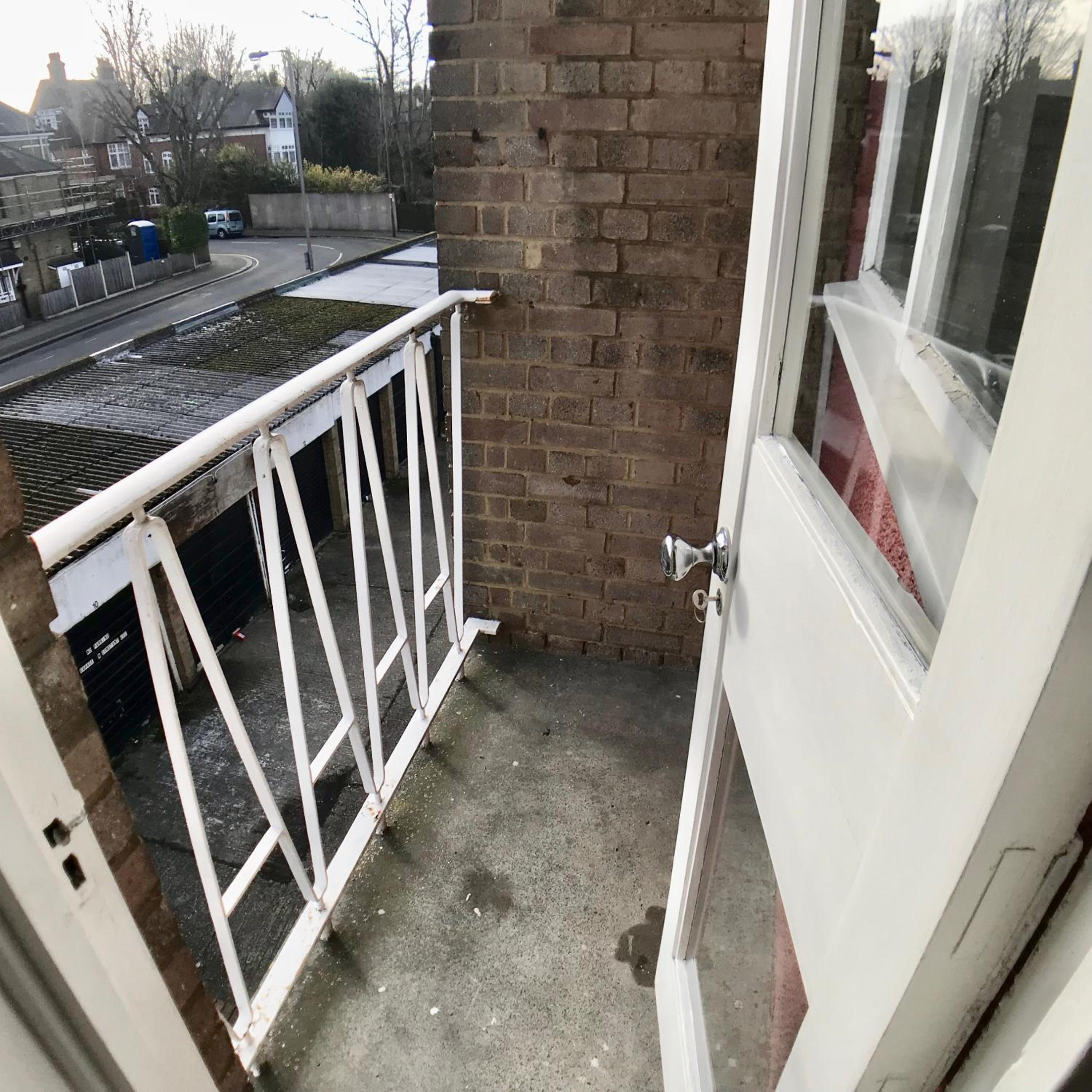 balcony