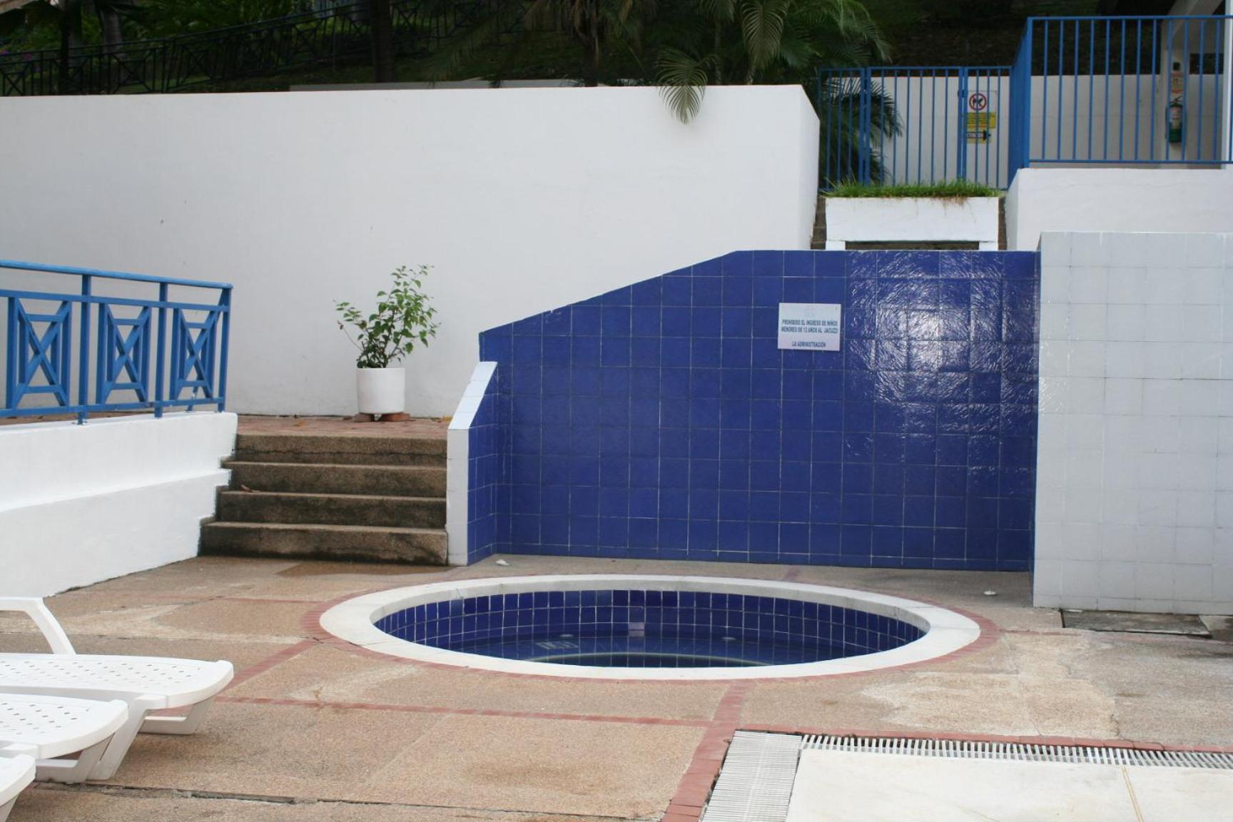 girardot resort apto102