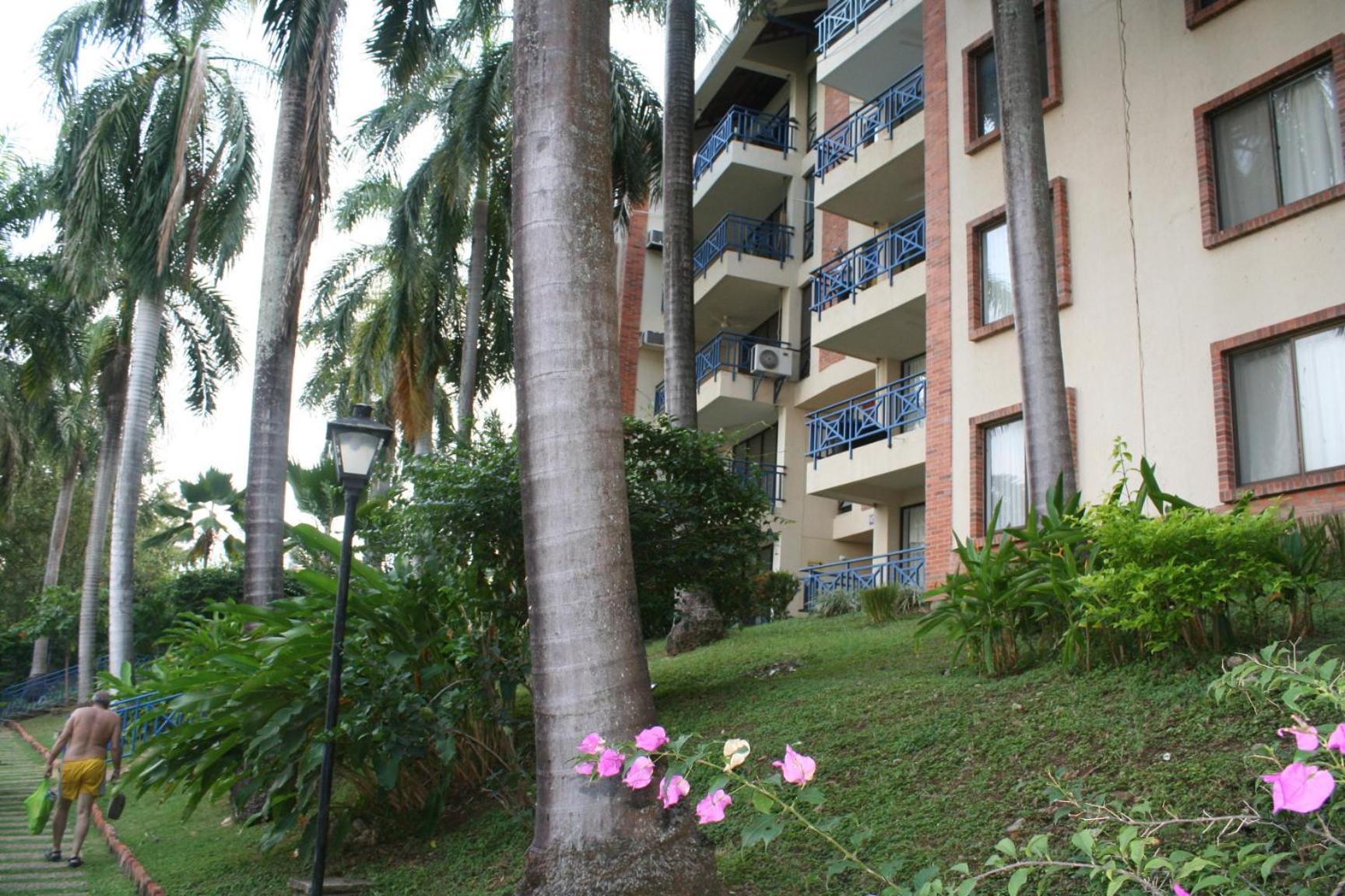 girardot resort apto102