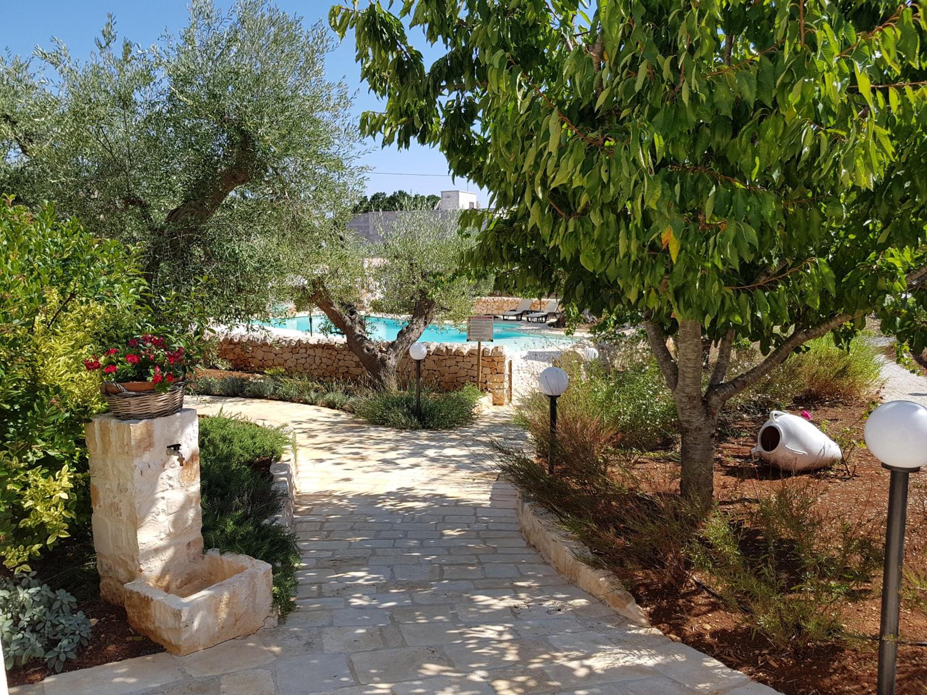 Almapetra Trulli Resort