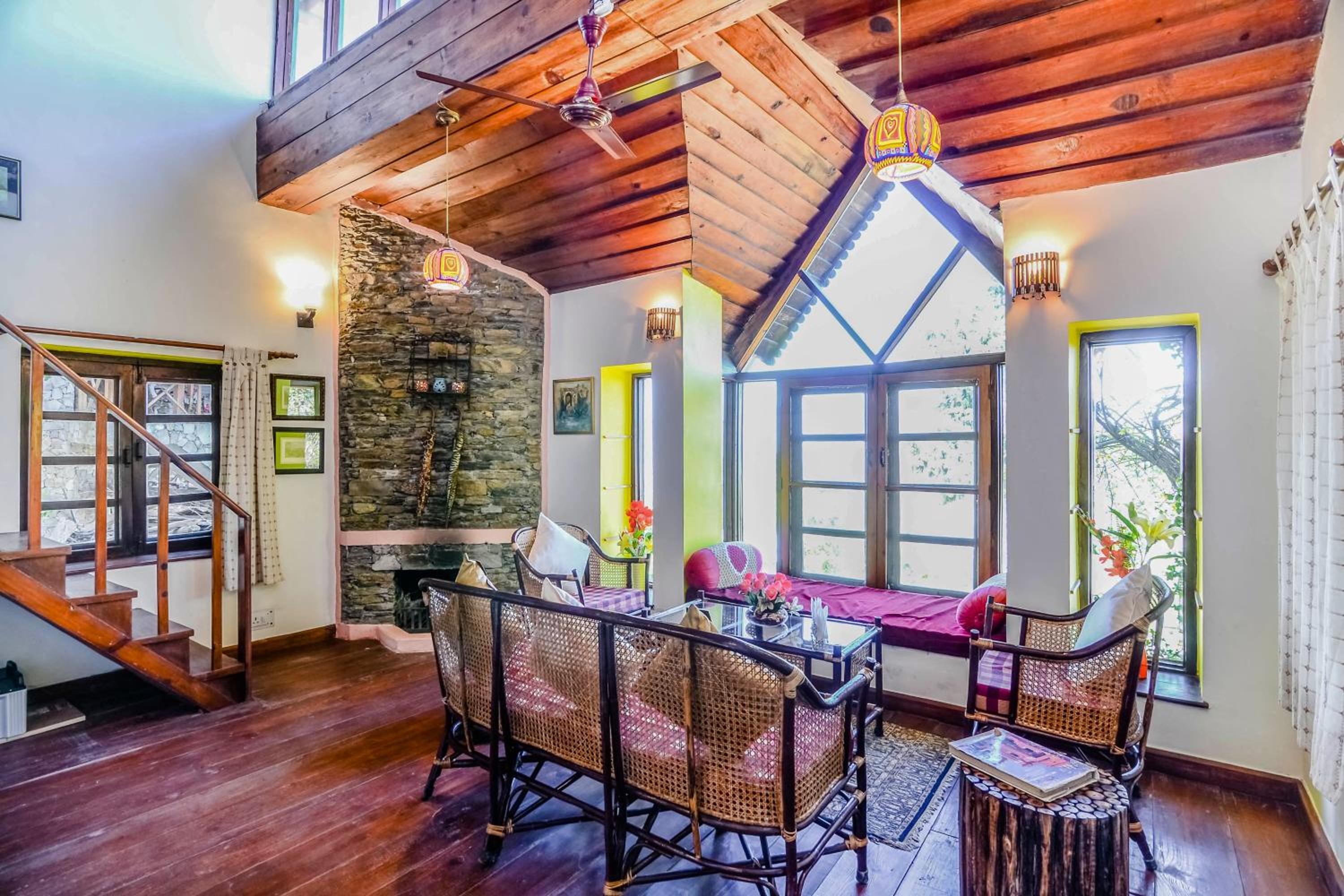 Hostie Onella - Private 3BHK Mountain Chalet with breathtaking Himalayan views view 3