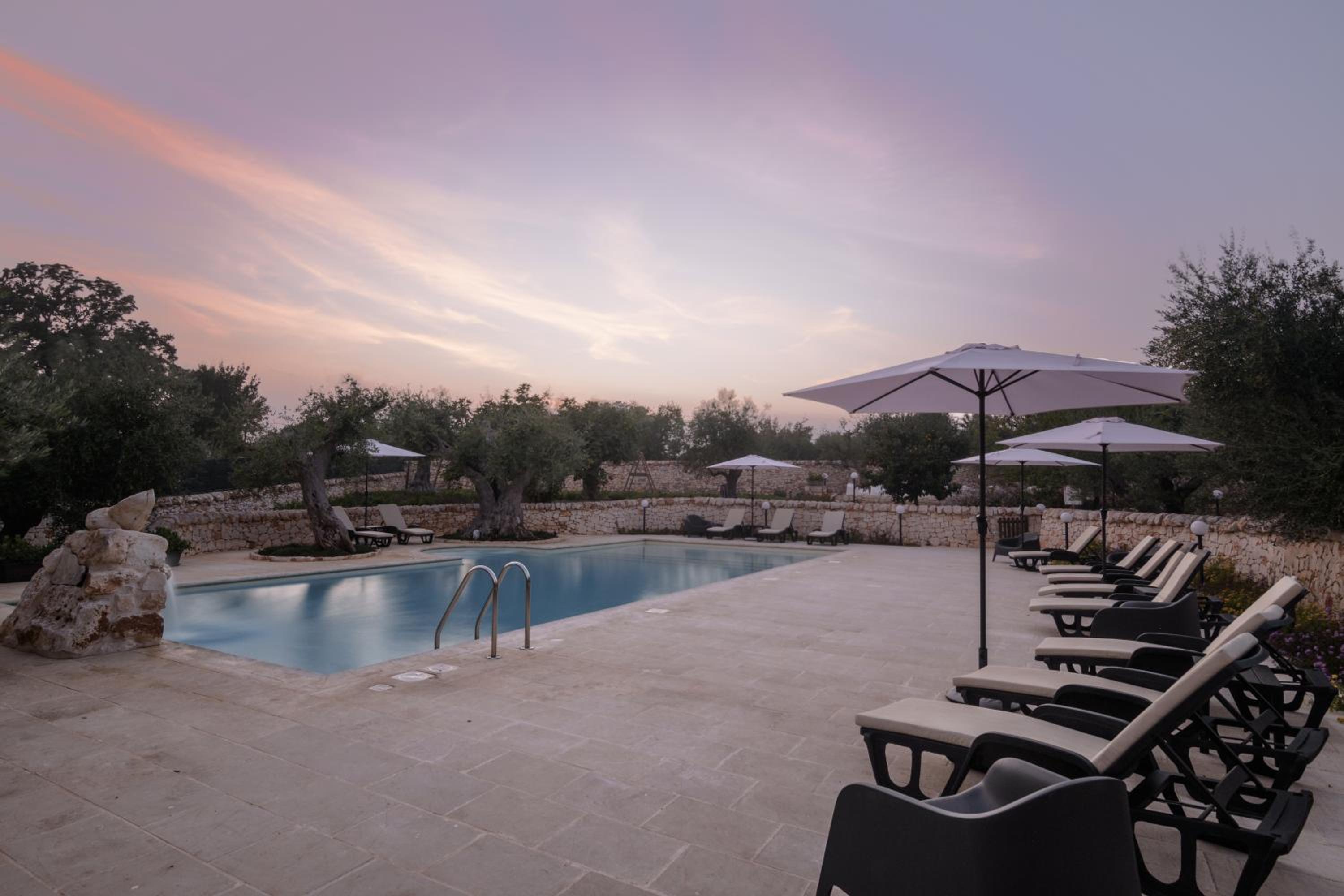 Almapetra Trulli Resort
