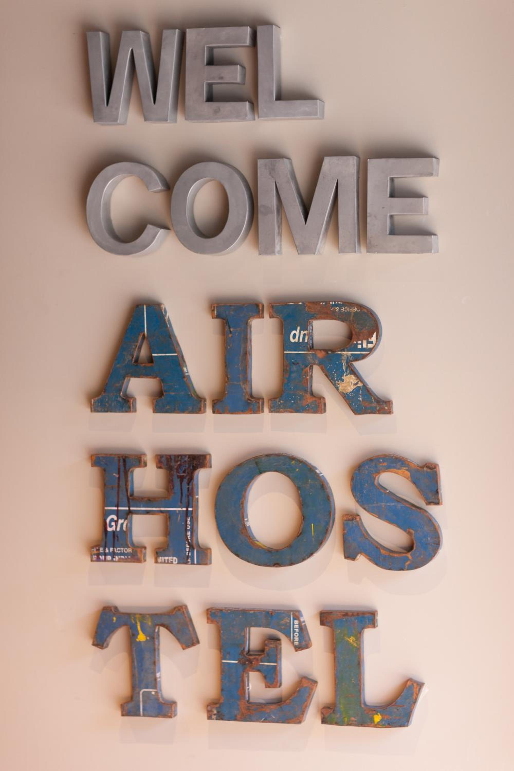 Airhostel Barcelona Airport 24h