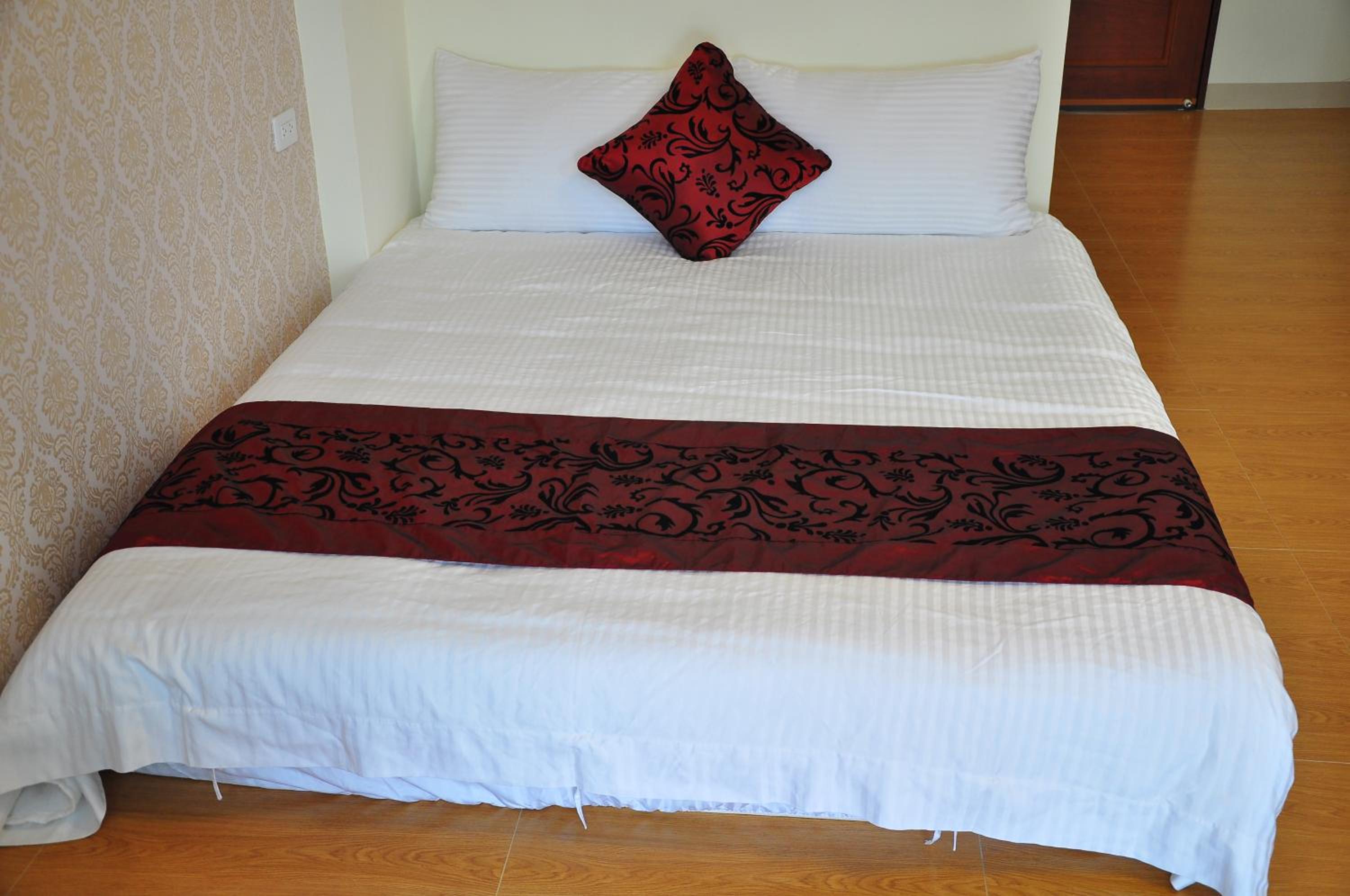 Four Seasons Homestay