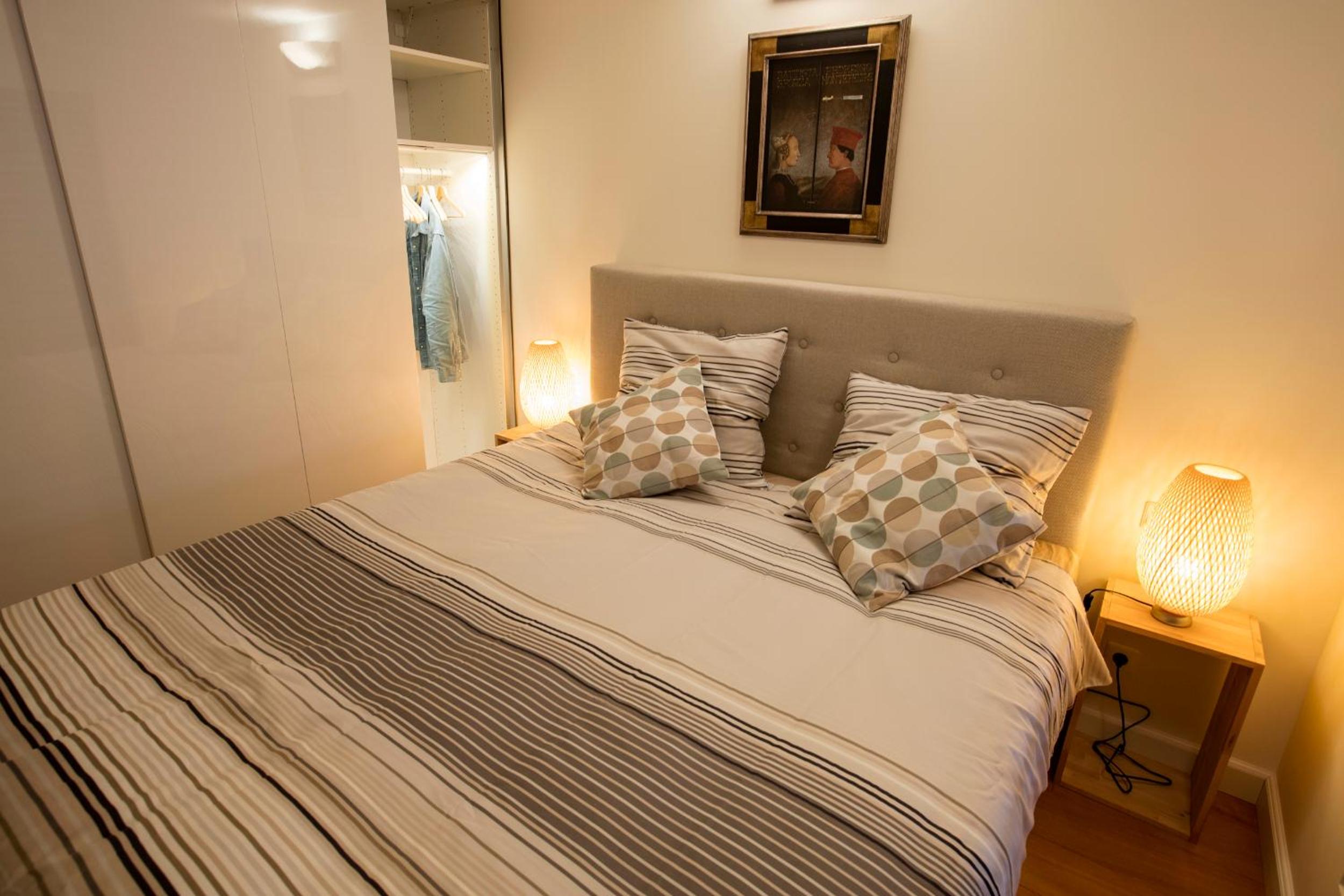 Central & Quiet Canal Apartment