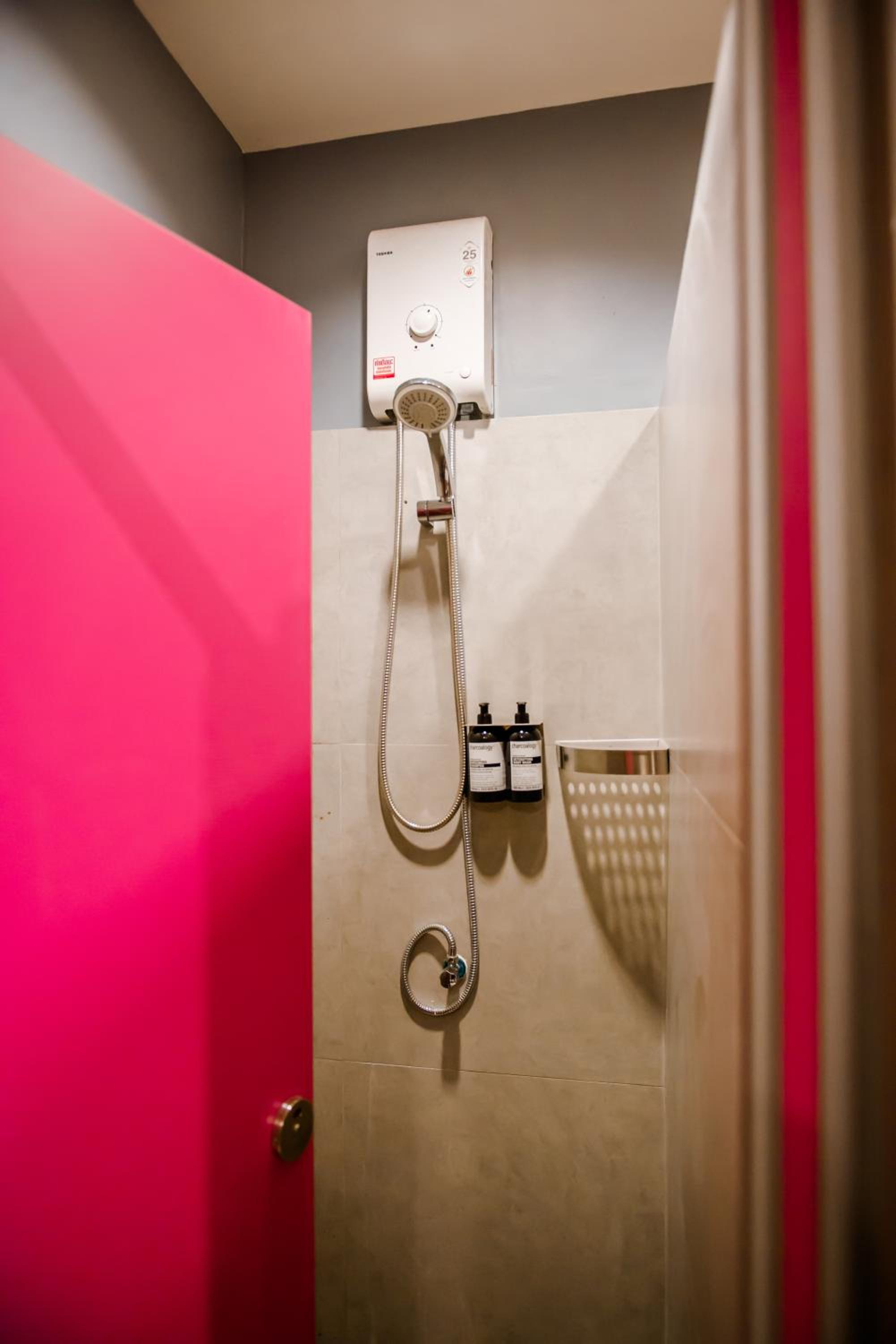 GN Luxury Hostel