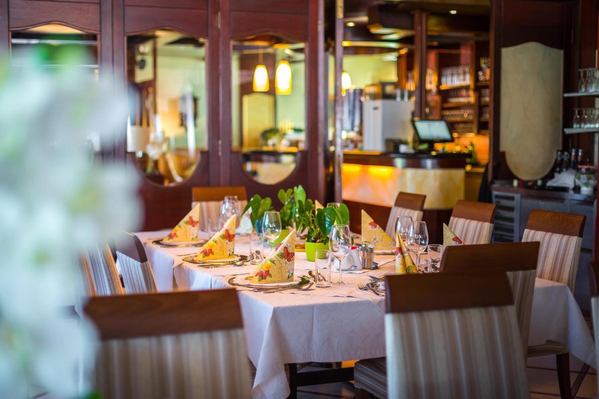 restaurant