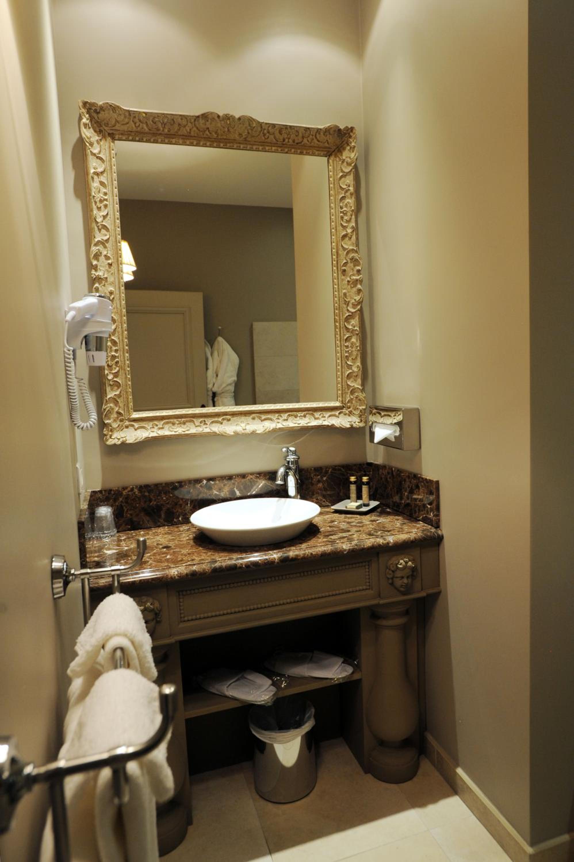 Besancon Vacations - Hotel Restaurant Spa Le Sauvage - Property Image 2