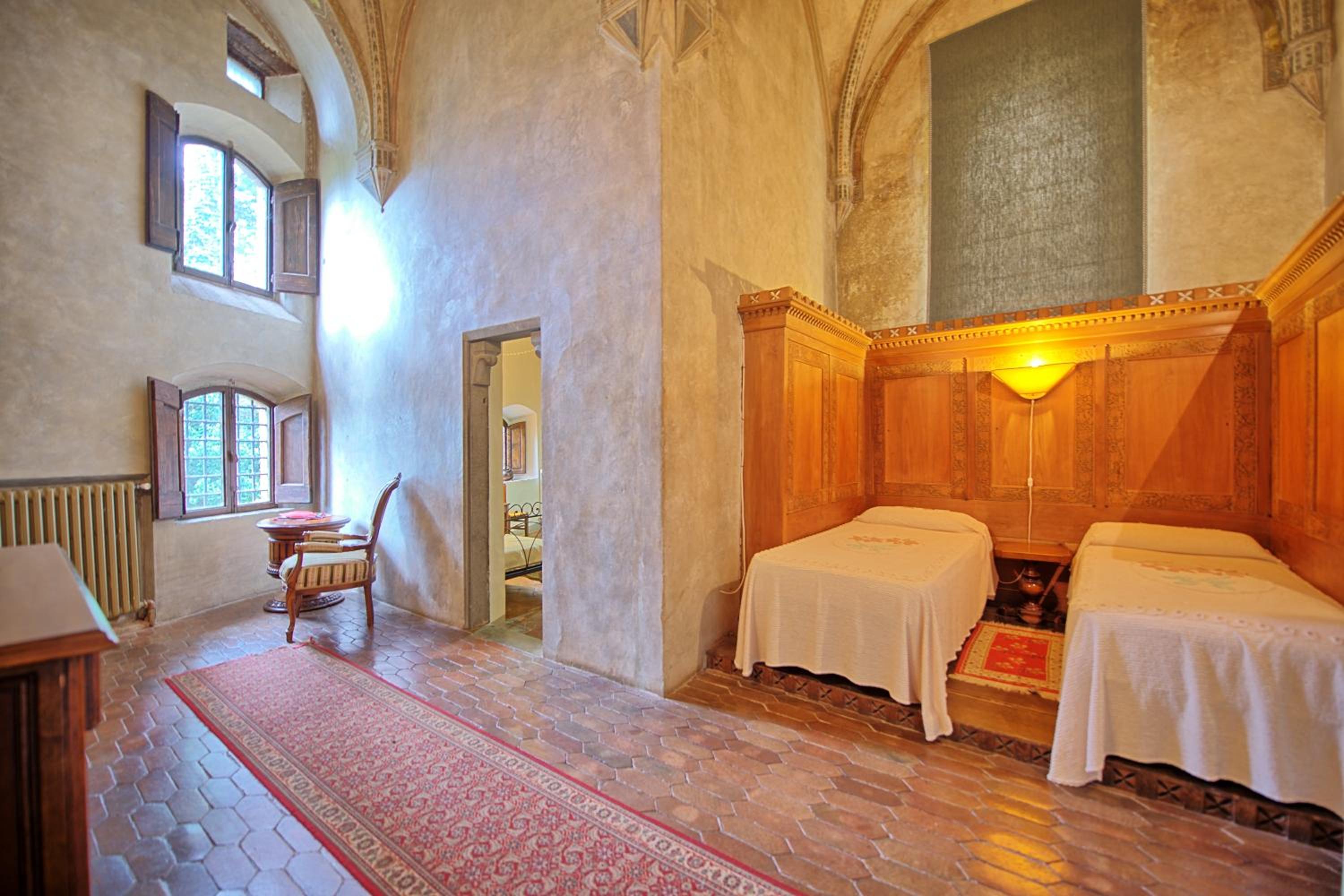 Castello di Montegufoni by PosarelliVillas