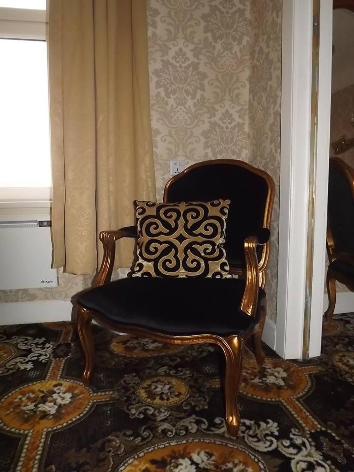 Palace Hotel - Small Hotel
