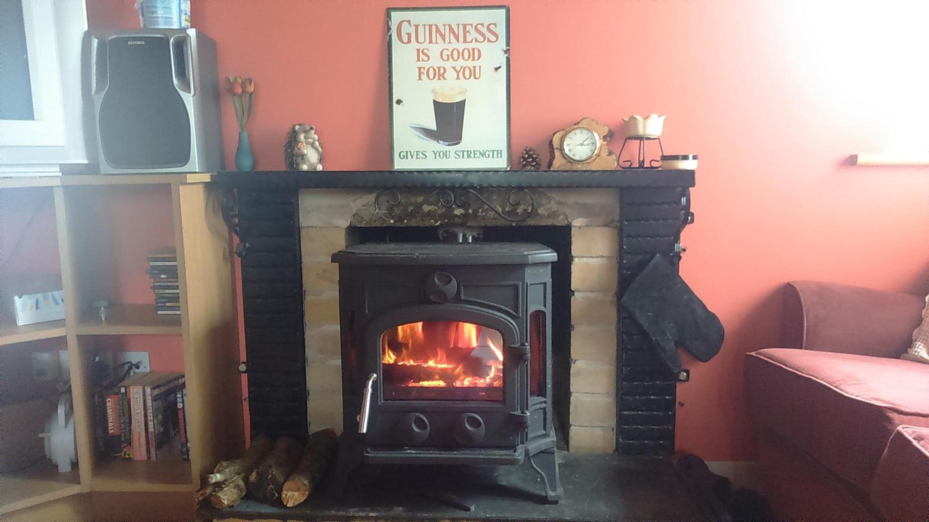Cosy Lakeside Cottage John's hollow view 5