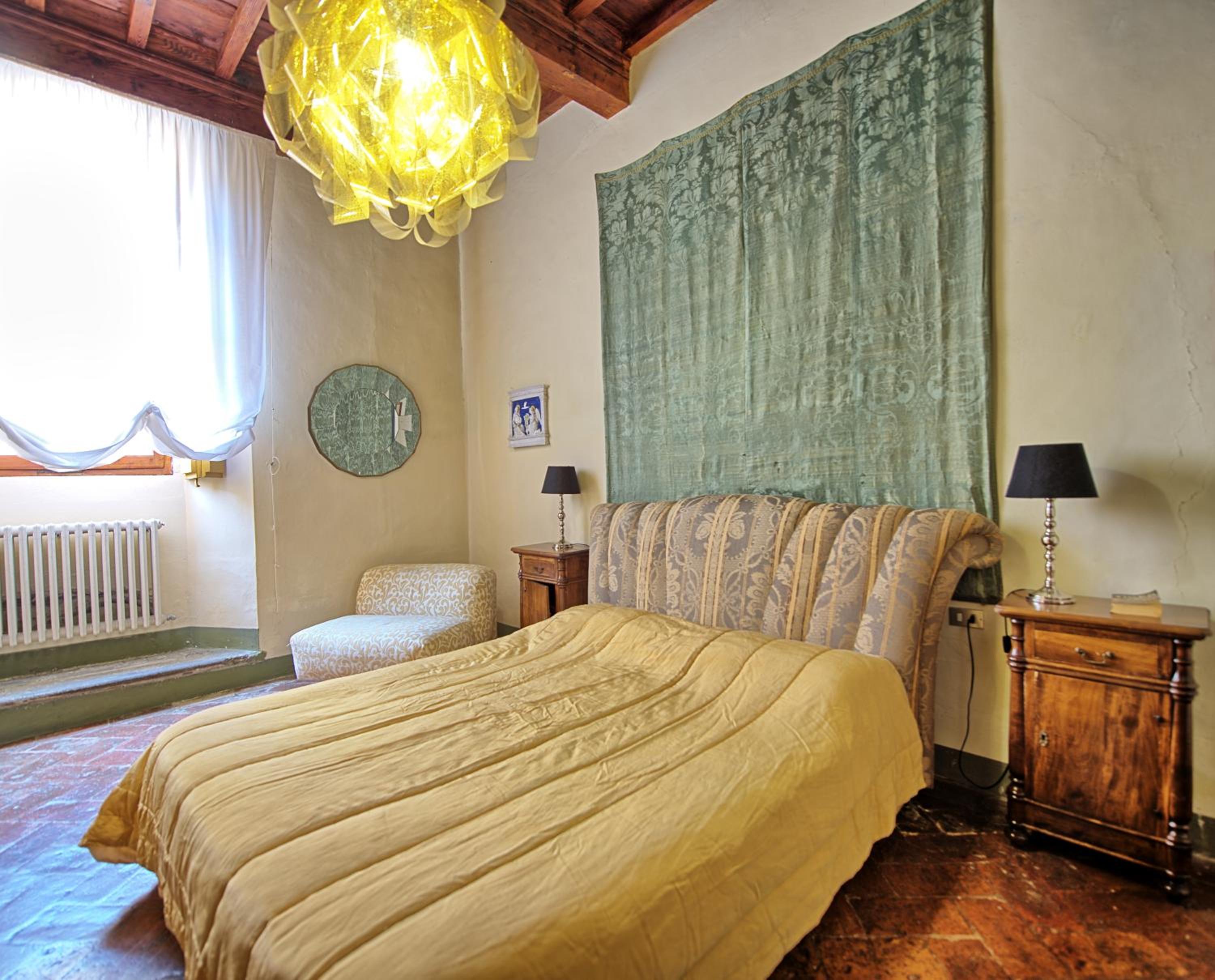 Castello di Montegufoni by PosarelliVillas
