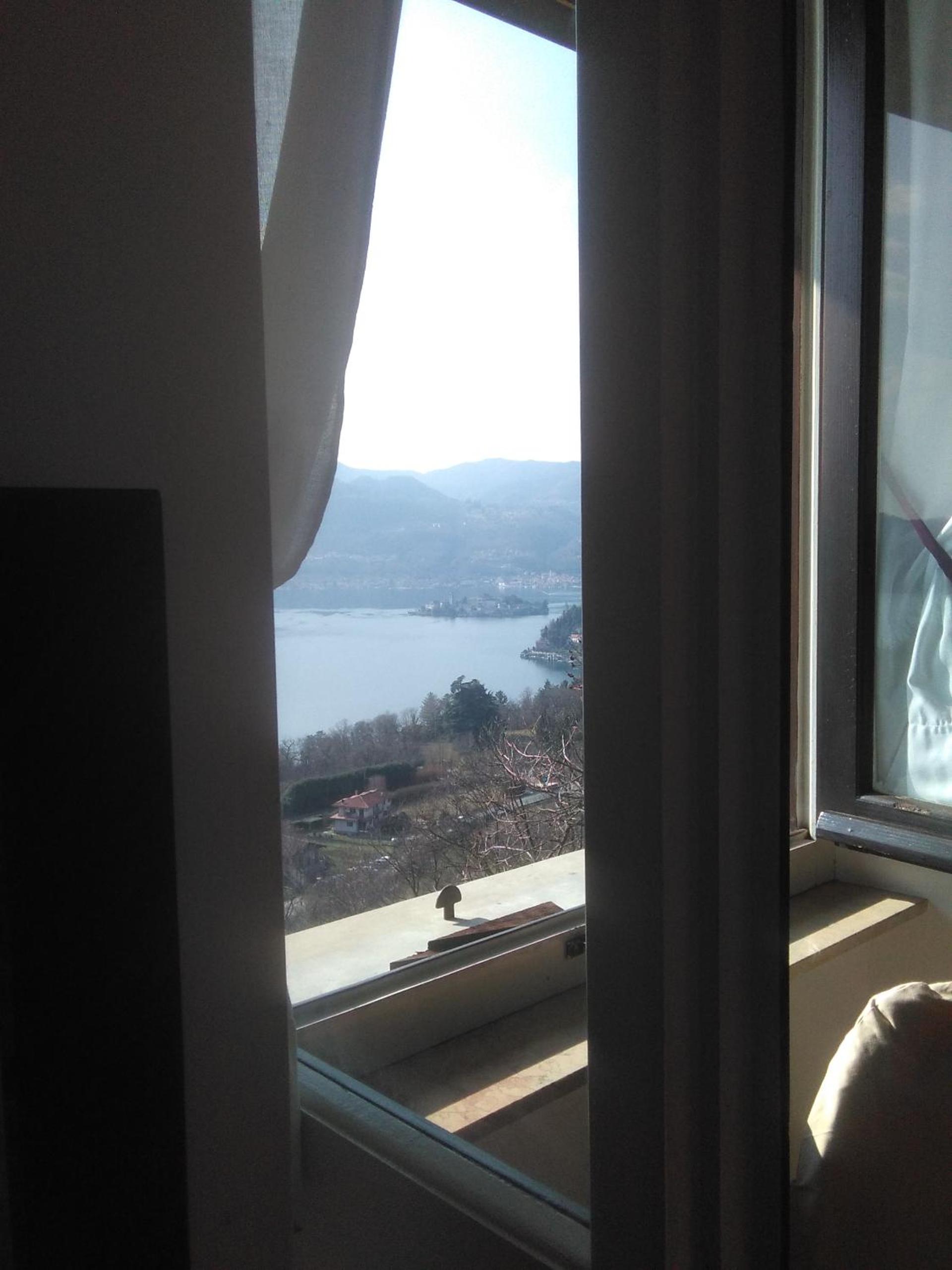 Balconata sul lago view 4