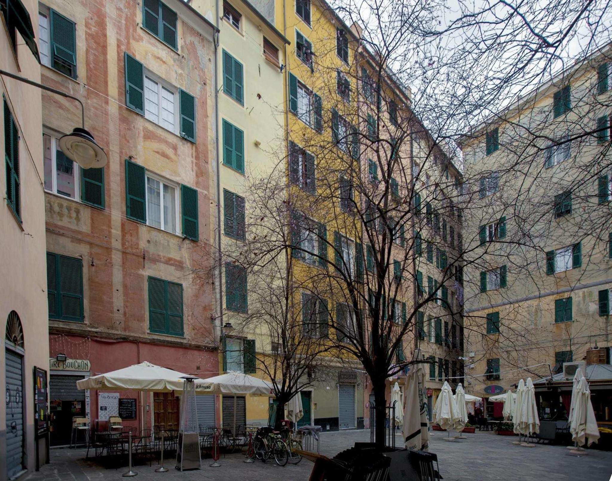 Lavagna Uno en Genova — other