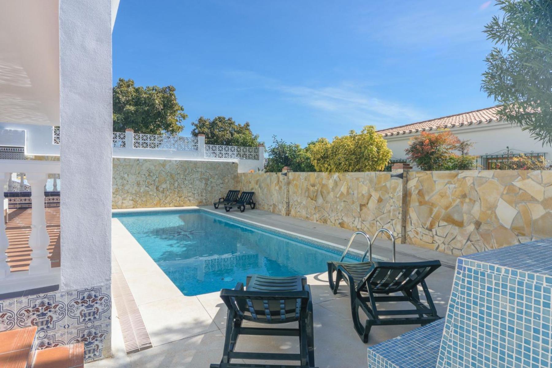 Cubo's Villa Marieli Chilches view 5