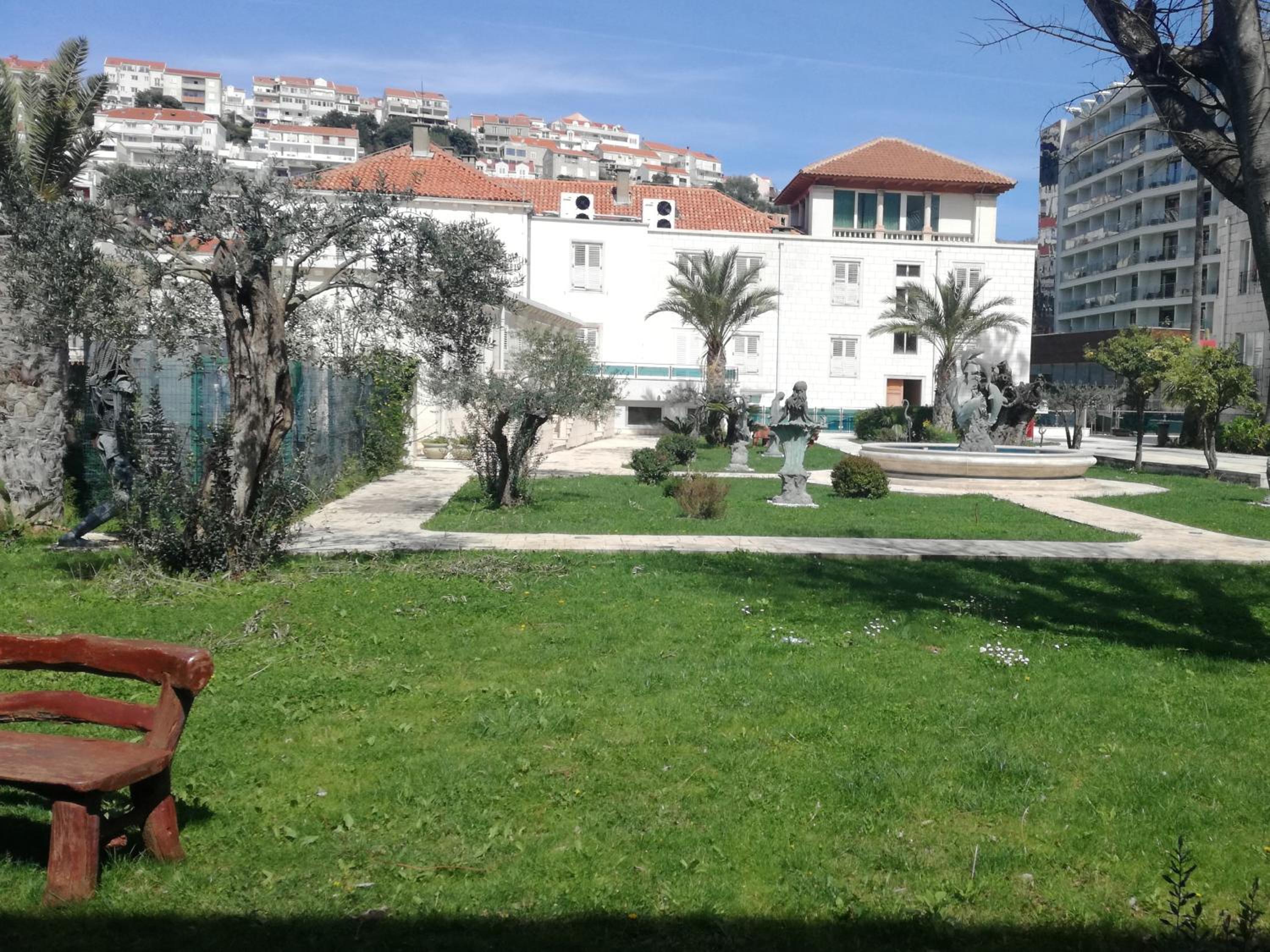 Ana Guesthouse