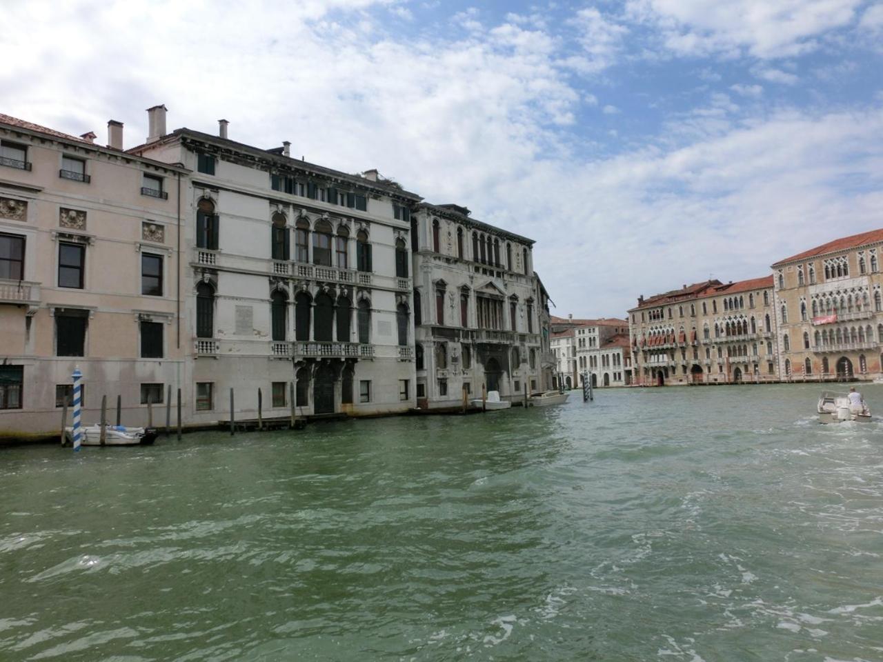 San Marco White Apartment