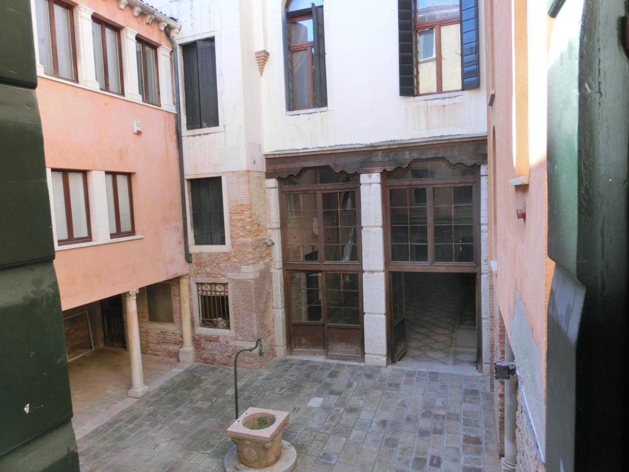 San Marco White Apartment