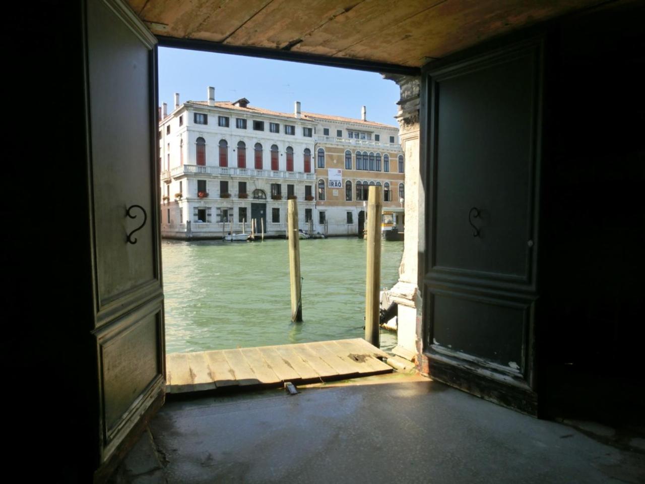 San Marco White Apartment