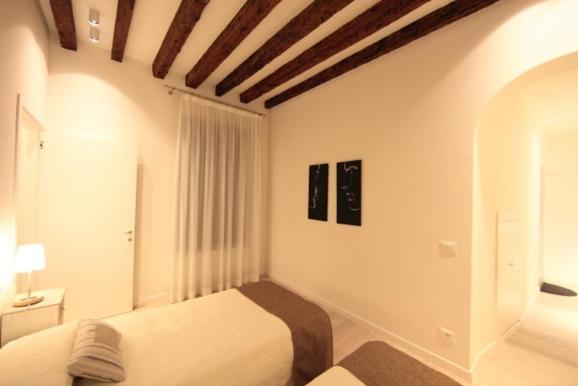 San Marco White Apartment