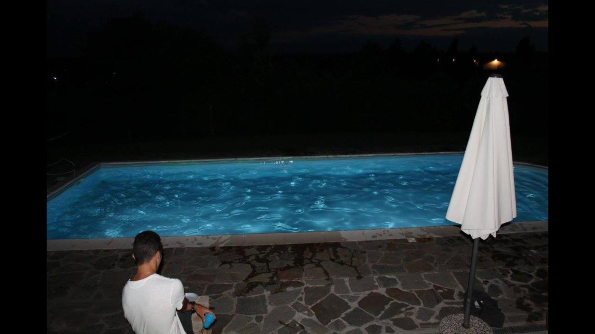 Piscina e relax nelle Langhe Villa Gaia